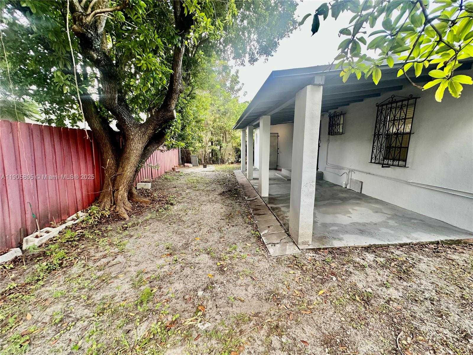 Small Image of 1508 SOUTH WEST 13TH AVE, Miami Number 23