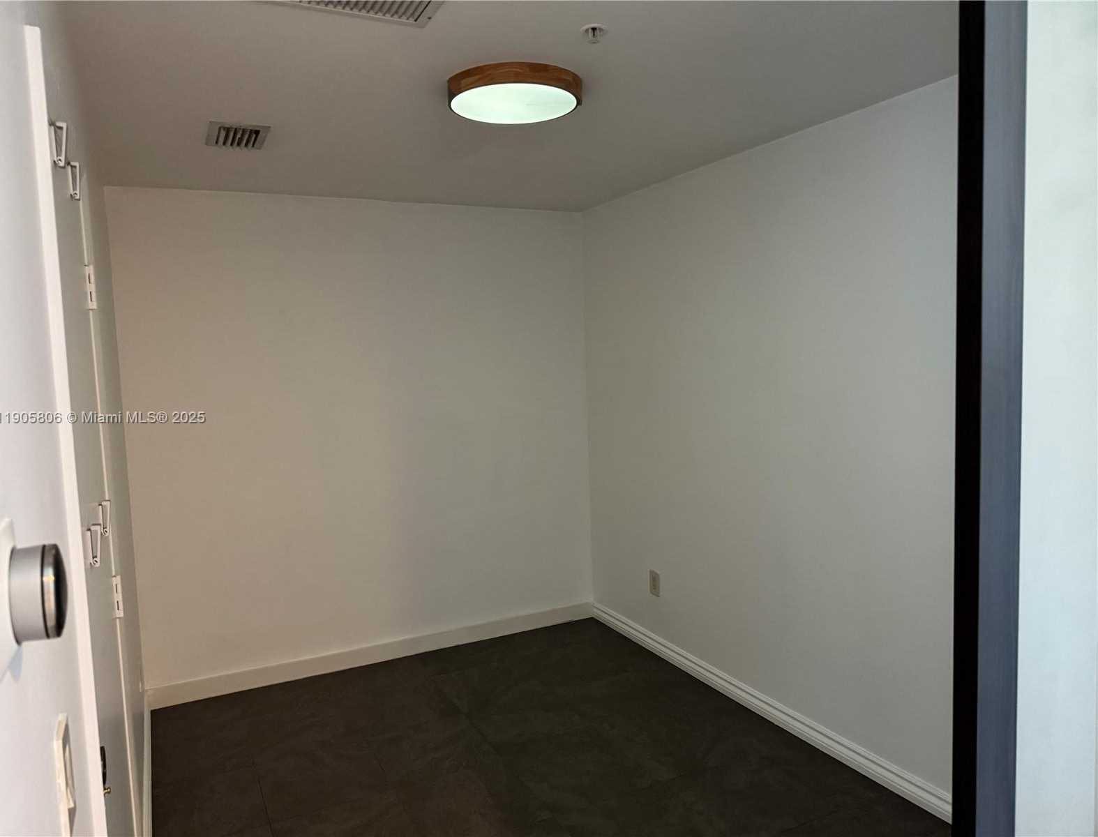 Small Image of 1945 SOUTH OCEAN DR #2311, Hallandale Beach Number 25