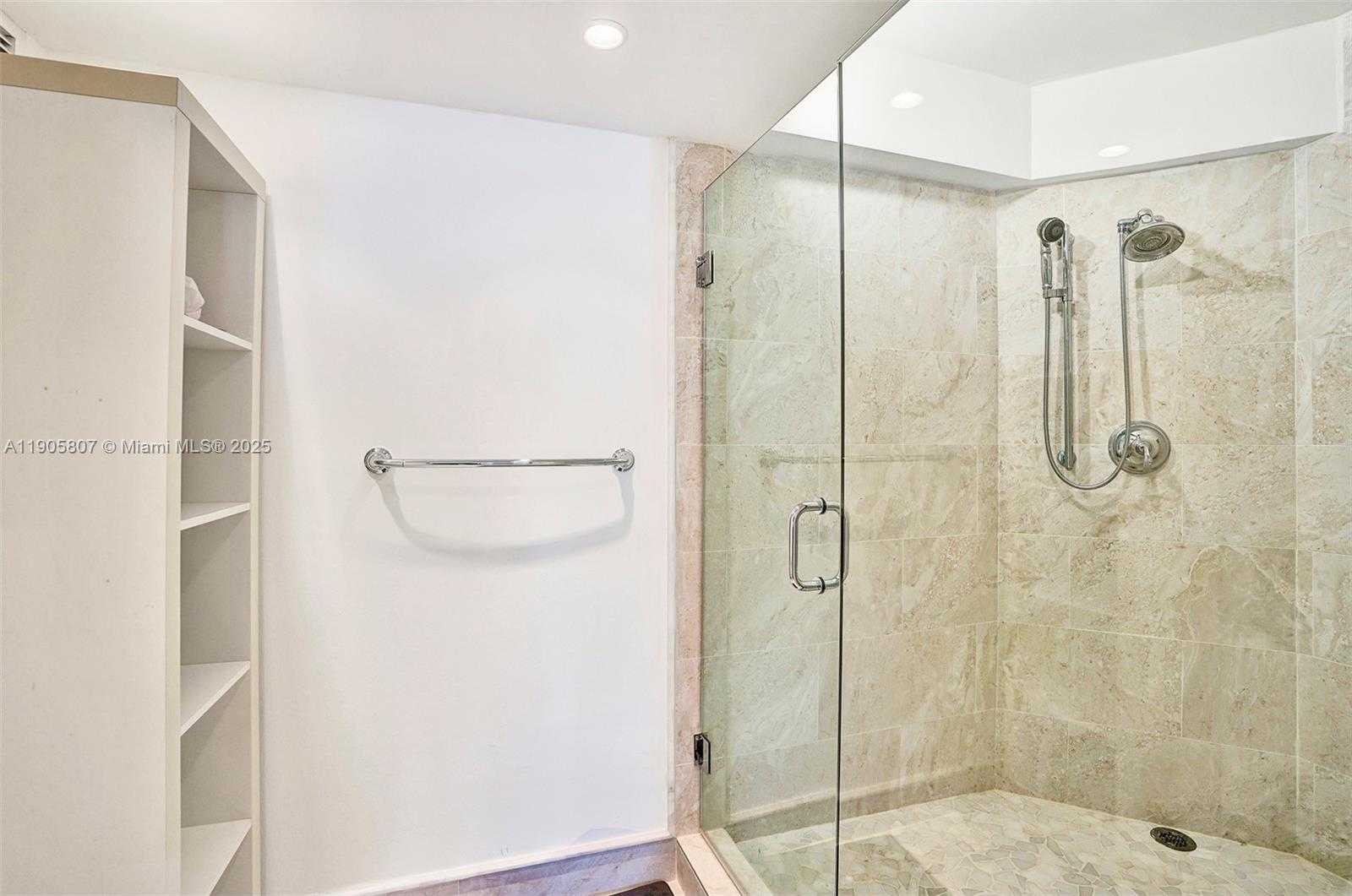 Small Image of 1901 BRICKELL AVE #B2214, Miami Number 16