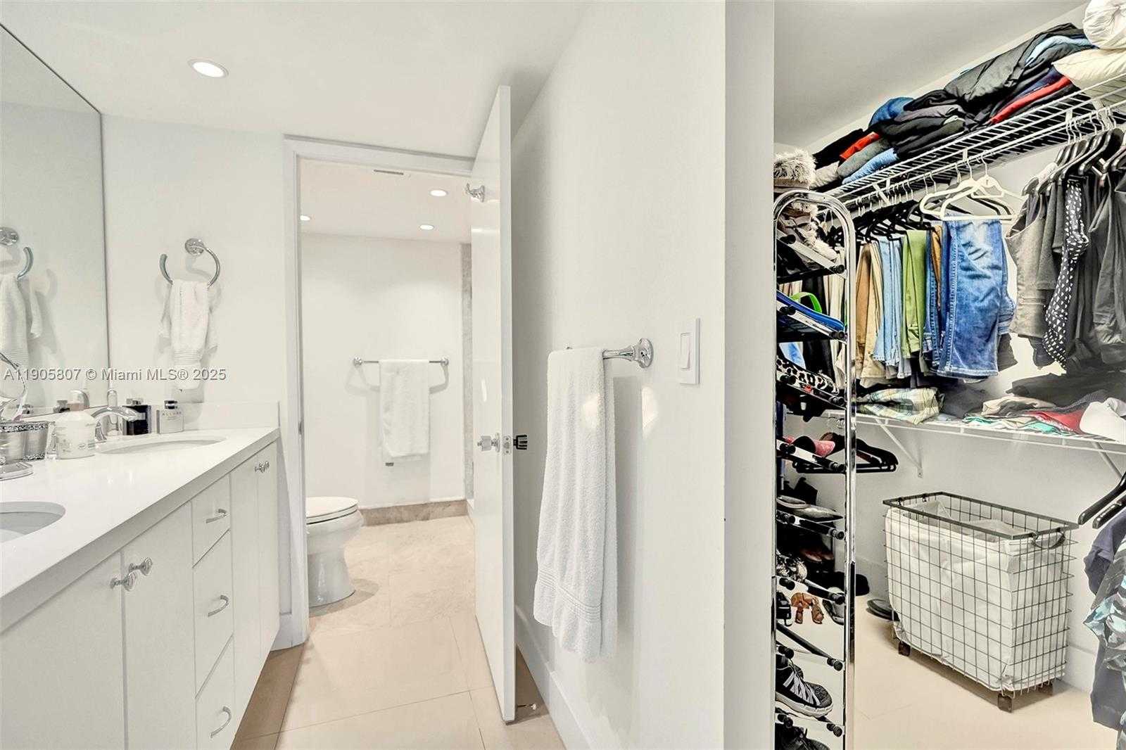 Small Image of 1901 BRICKELL AVE #B2214, Miami Number 18