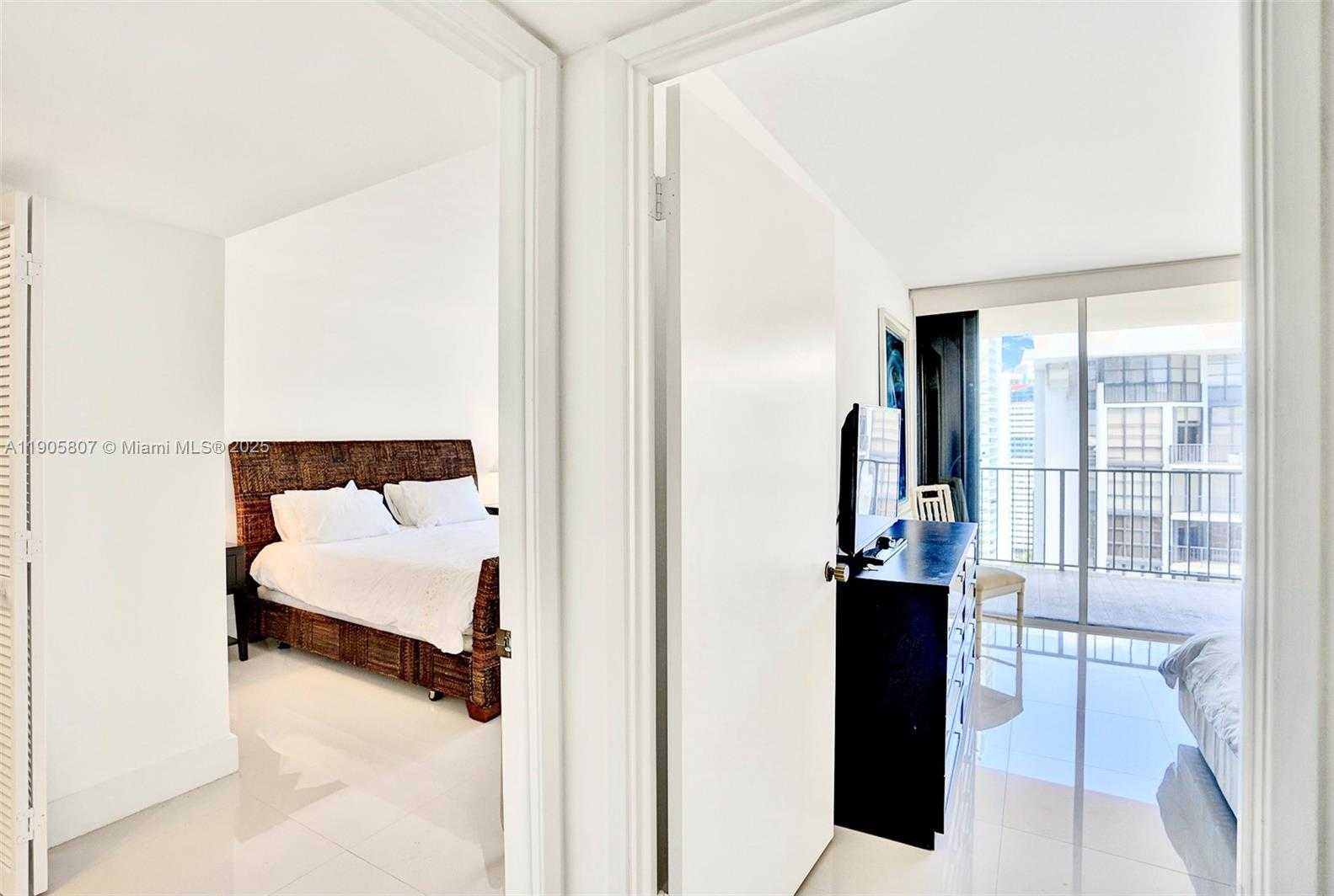 Small Image of 1901 BRICKELL AVE #B2214, Miami Number 19