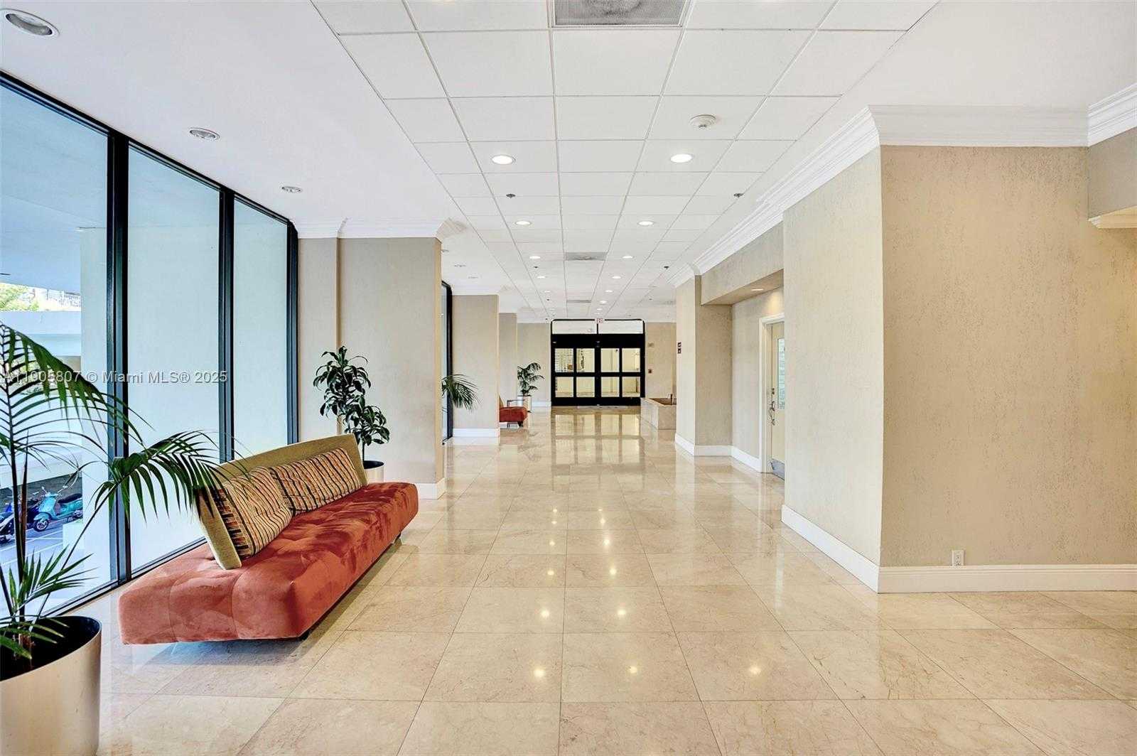 Small Image of 1901 BRICKELL AVE #B2214, Miami Number 34