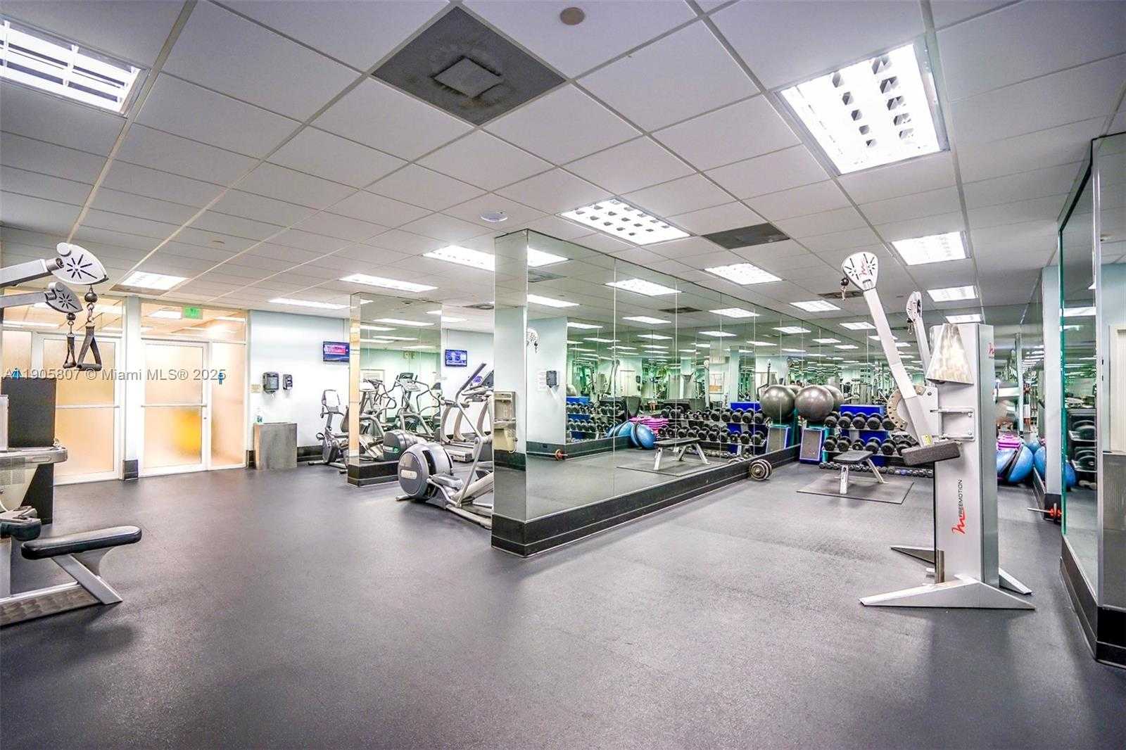 Small Image of 1901 BRICKELL AVE #B2214, Miami Number 36