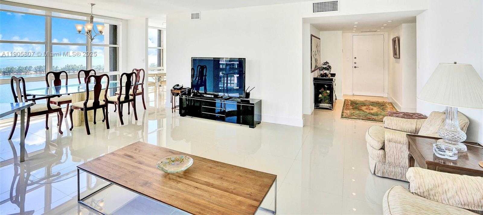 Small Image of 1901 BRICKELL AVE #B2214, Miami Number 9