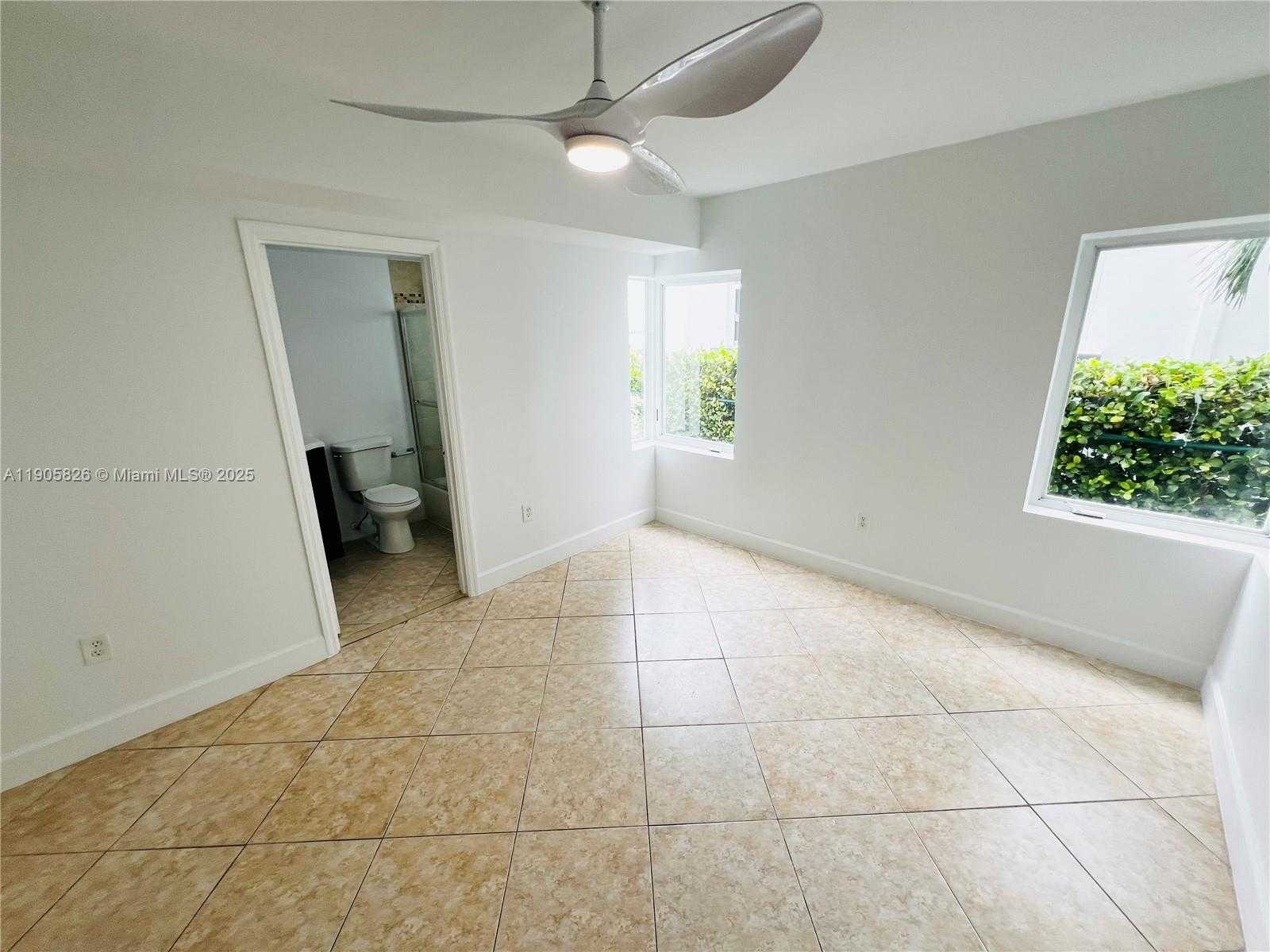 Small Image of 950 BAY DR #6, Miami Beach Number 13