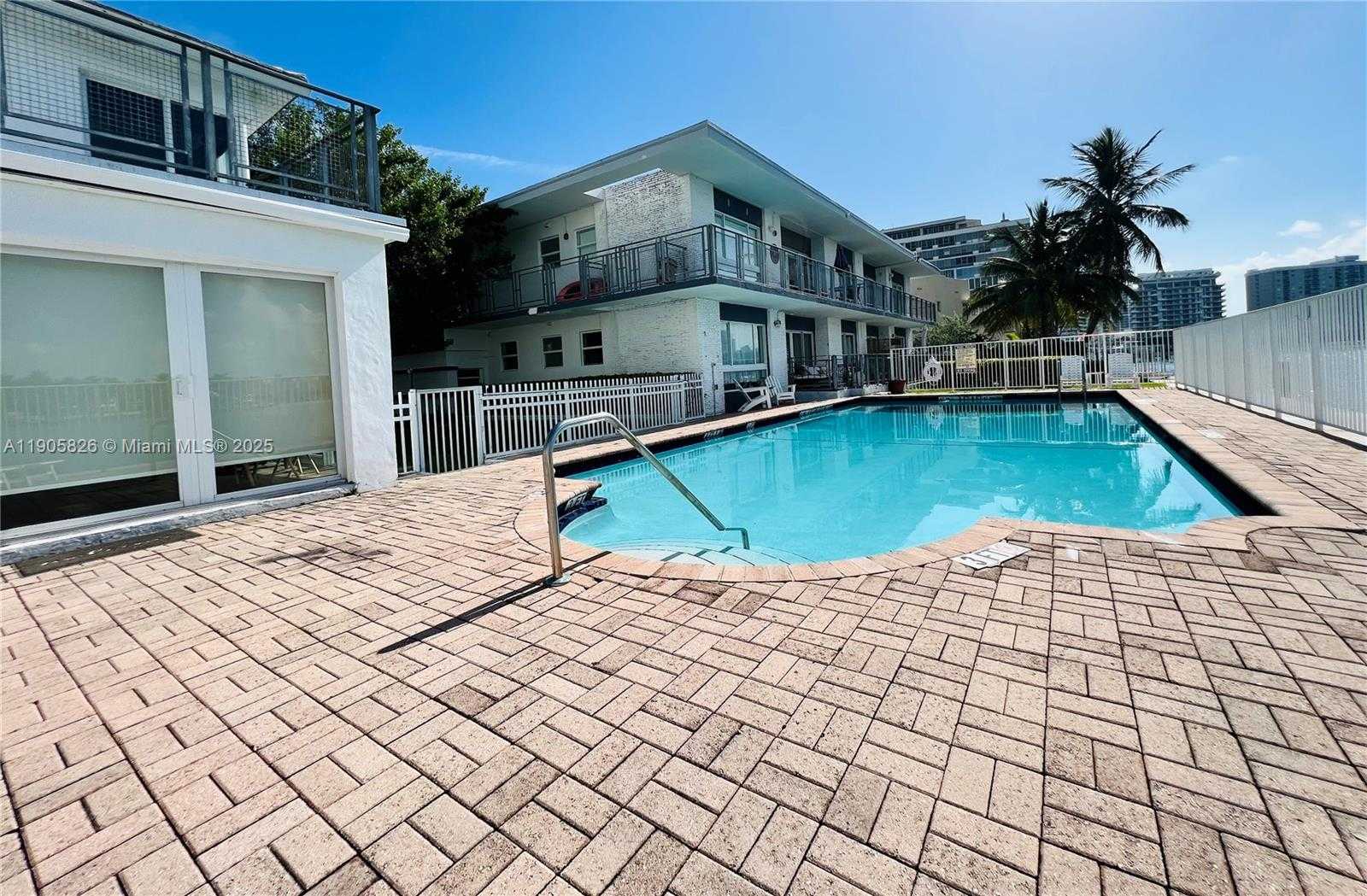 Small Image of 950 BAY DR #6, Miami Beach Number 16
