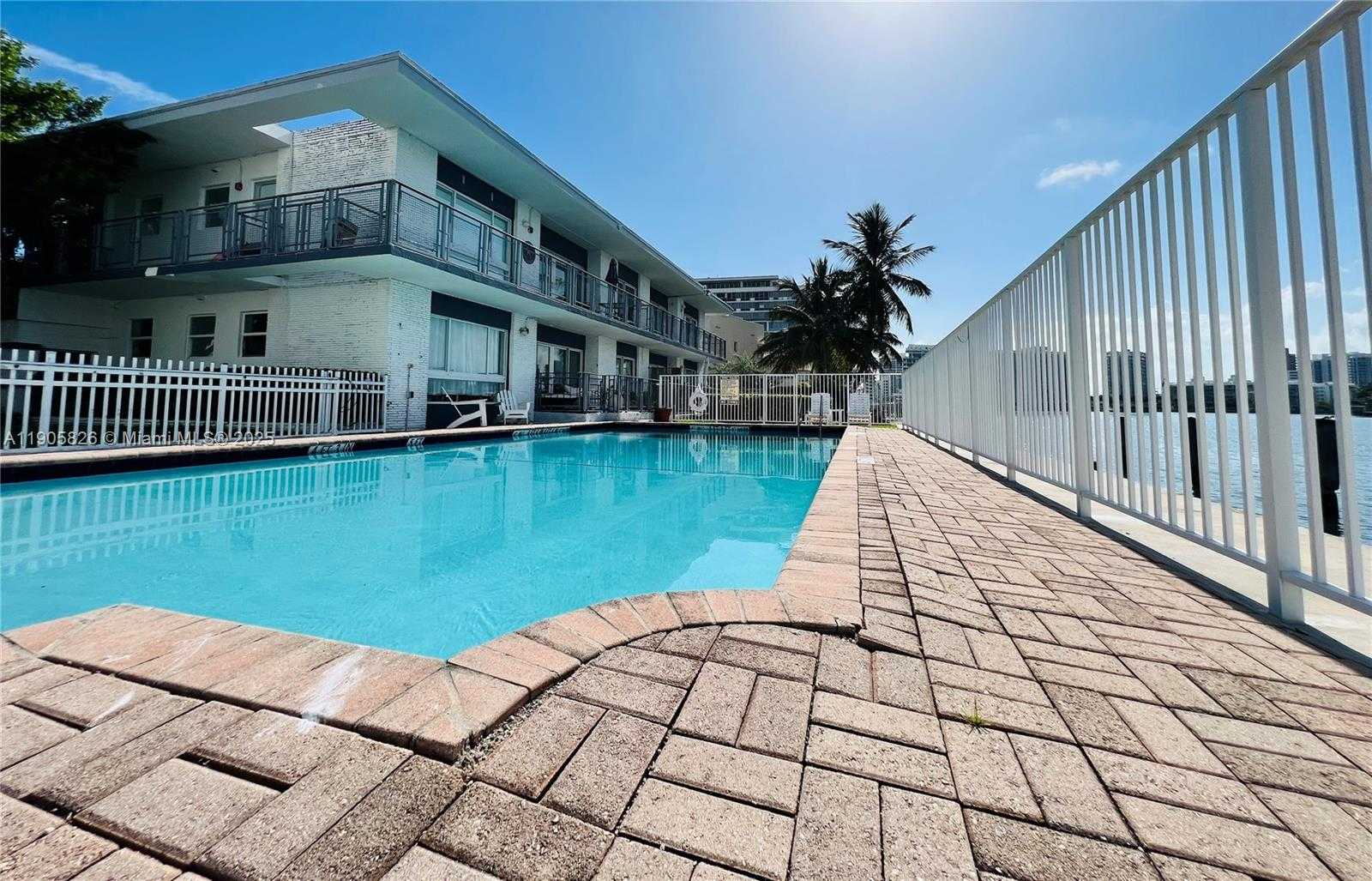 Small Image of 950 BAY DR #6, Miami Beach Number 18