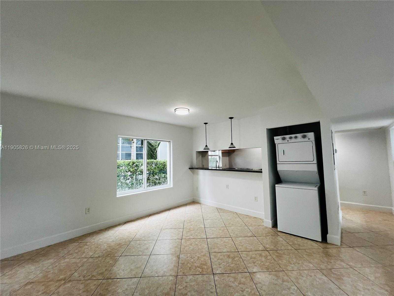 Small Image of 950 BAY DR #6, Miami Beach Number 5