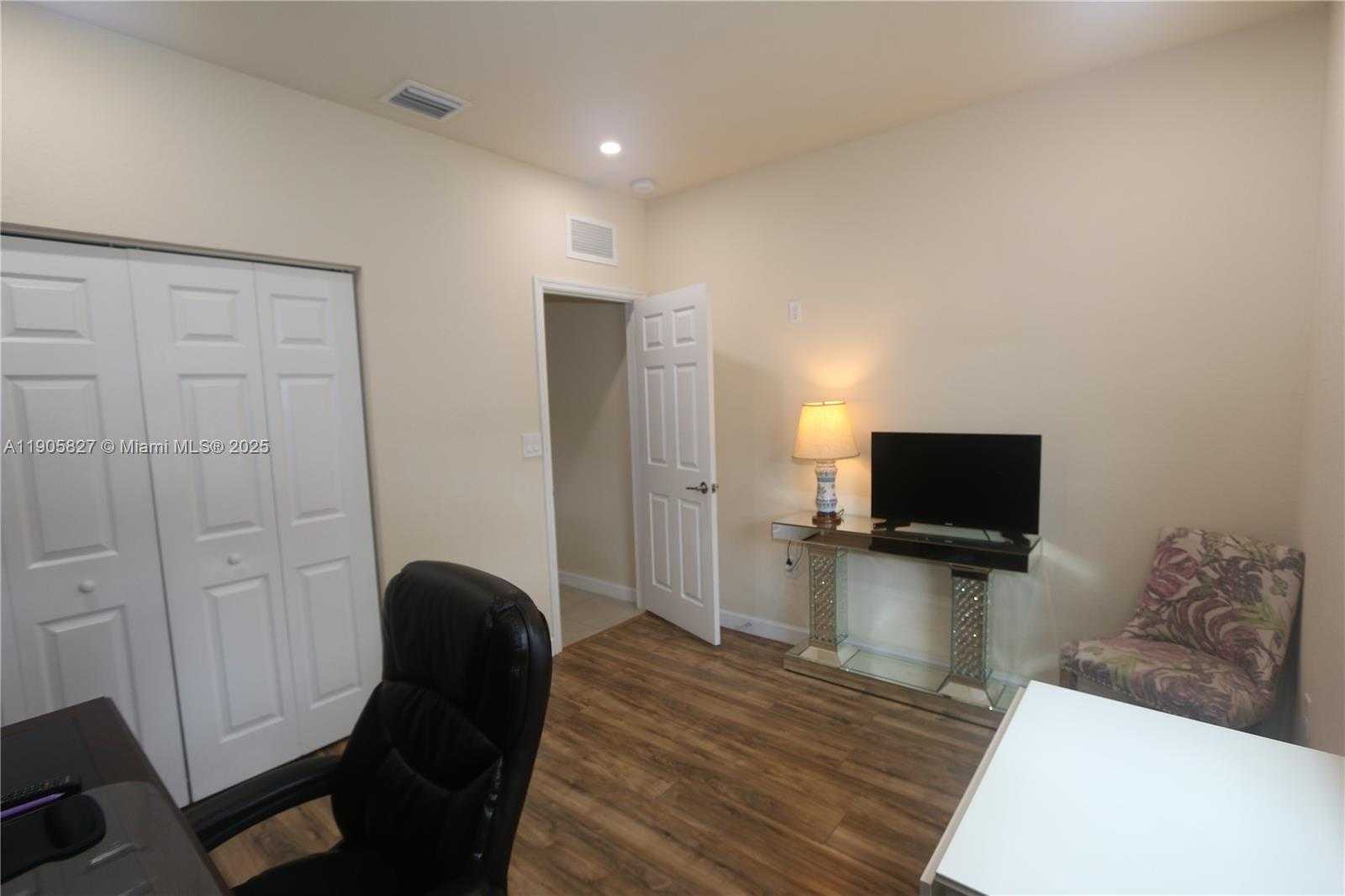 Small Image of 24123 SOUTH WEST 118TH AVE, Homestead Number 12