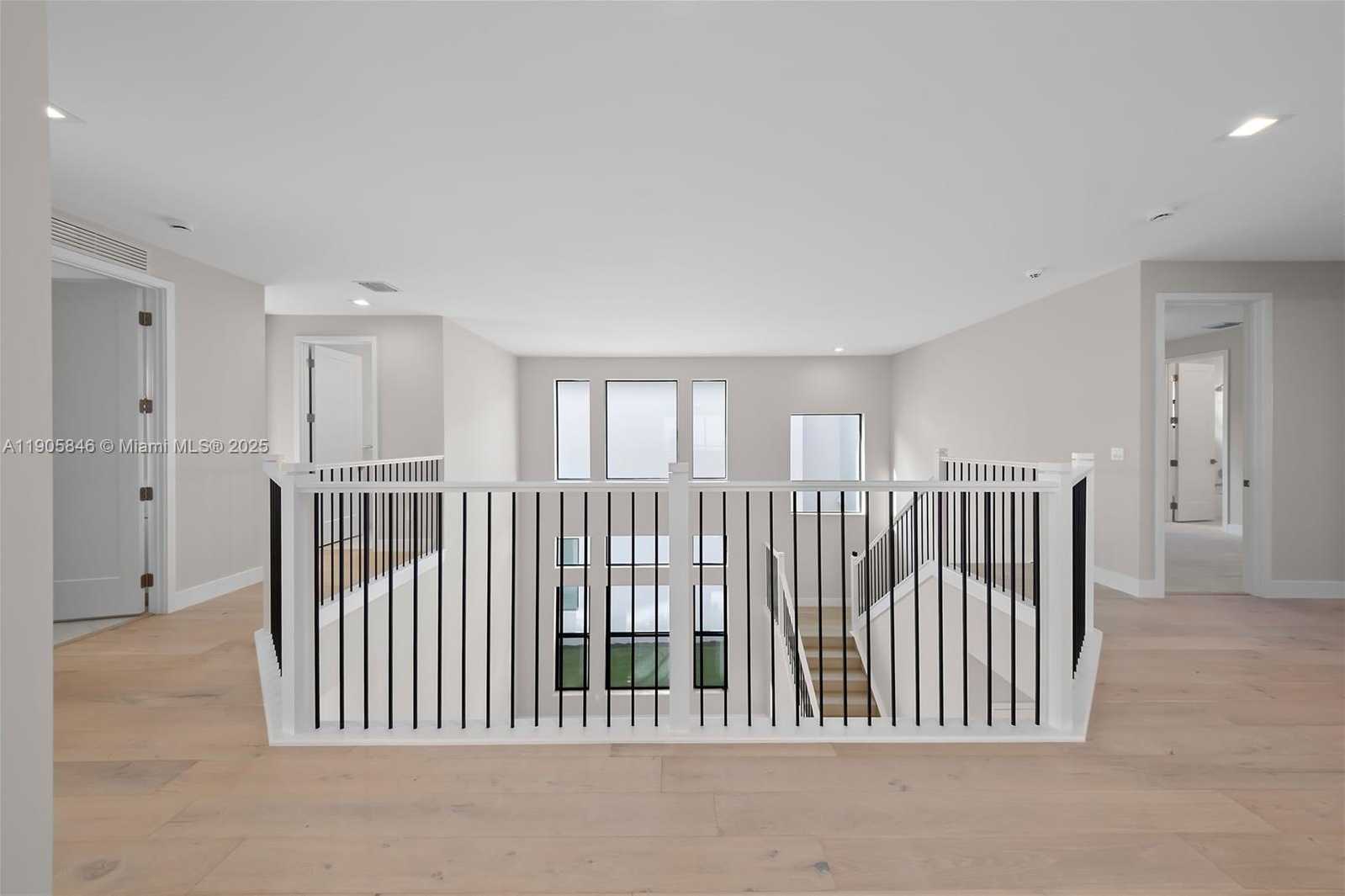 Small Image of 20422 SOUTHERNWOOD AVE, Boca Raton Number 13