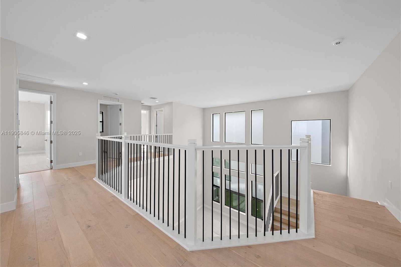 Small Image of 20422 SOUTHERNWOOD AVE, Boca Raton Number 15