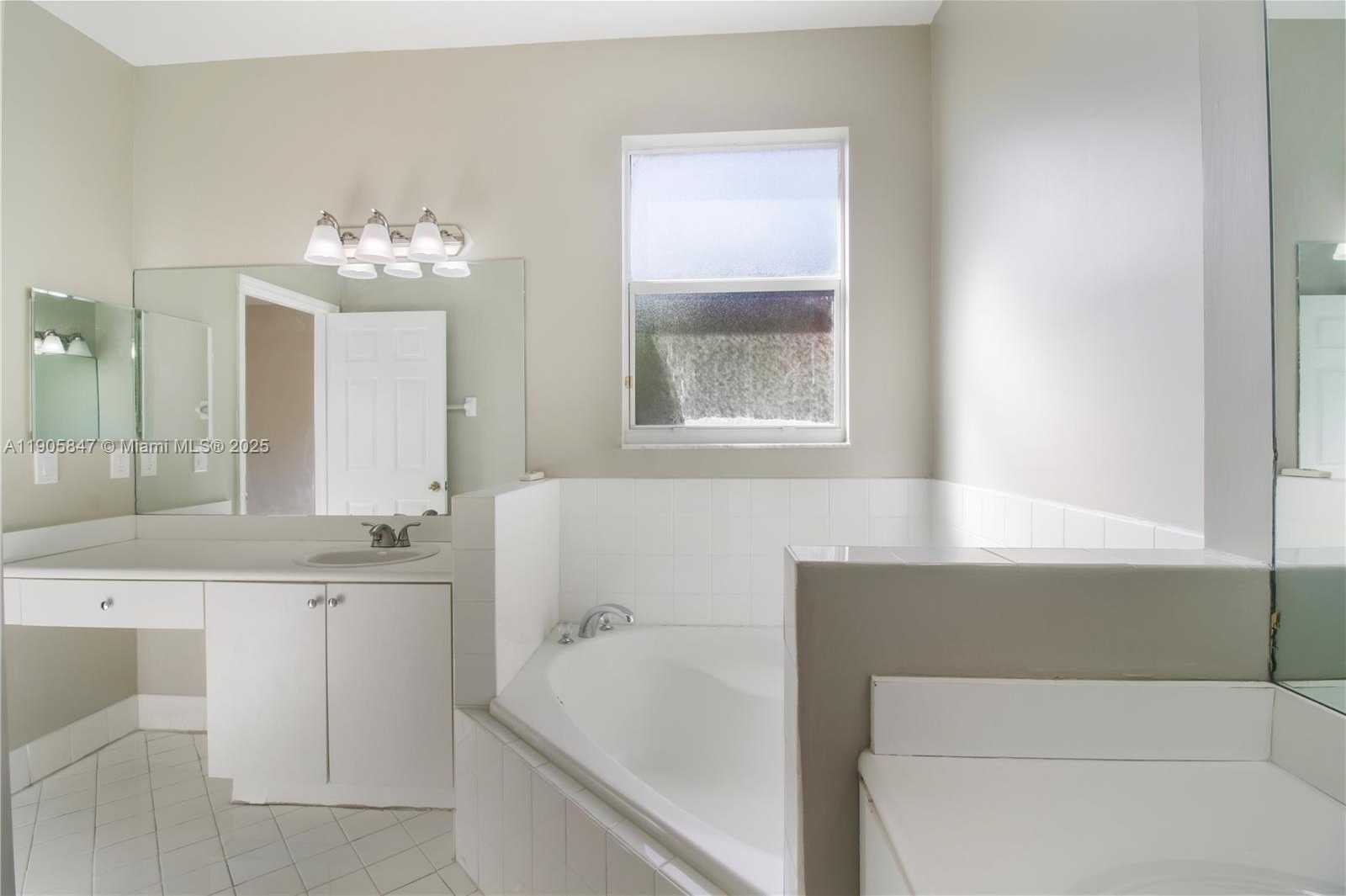 Small Image of 12844 SOUTH WEST 133 TERRACE, Miami Number 25