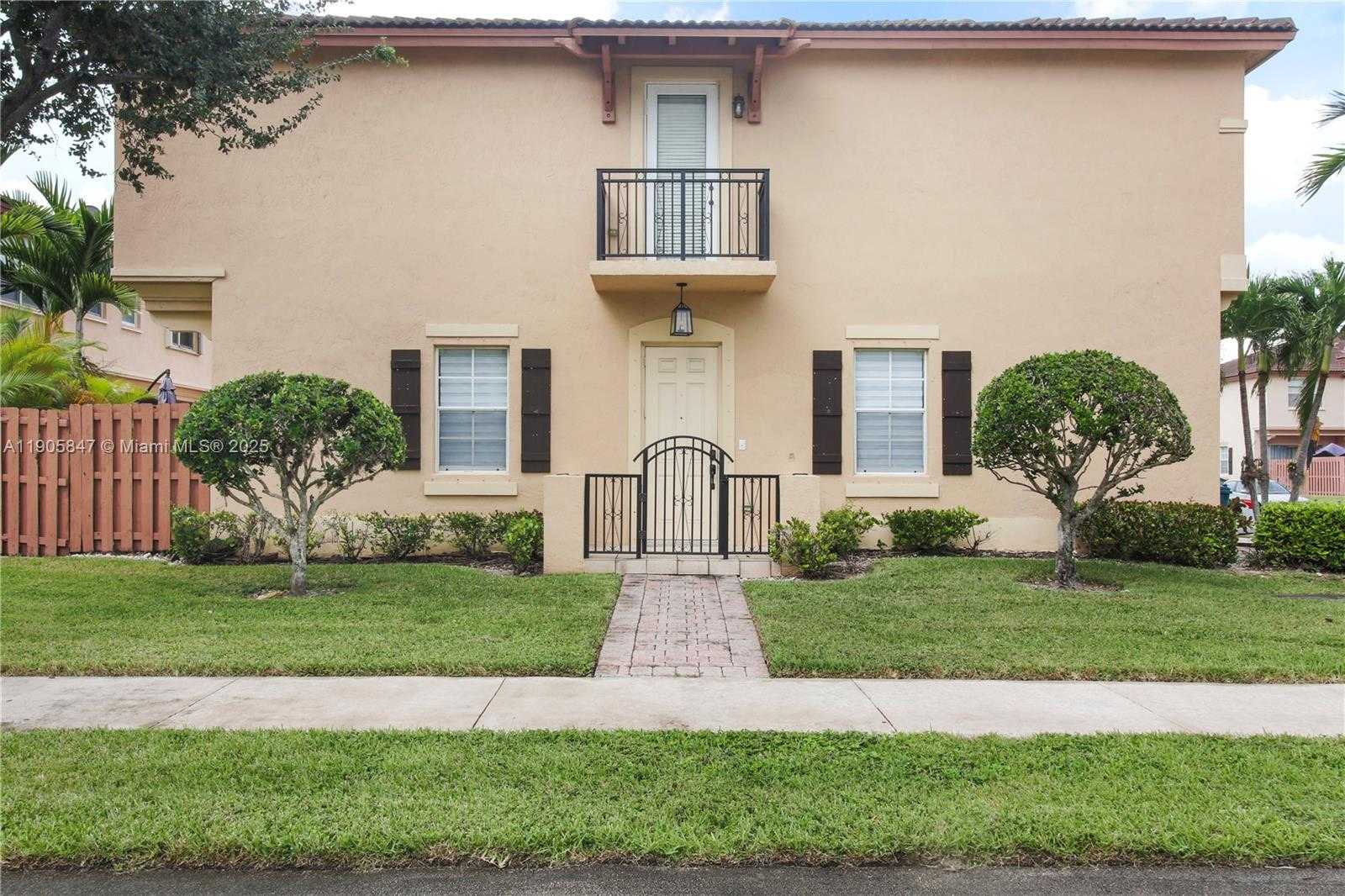 Small Image of 12844 SOUTH WEST 133 TERRACE, Miami Number 3