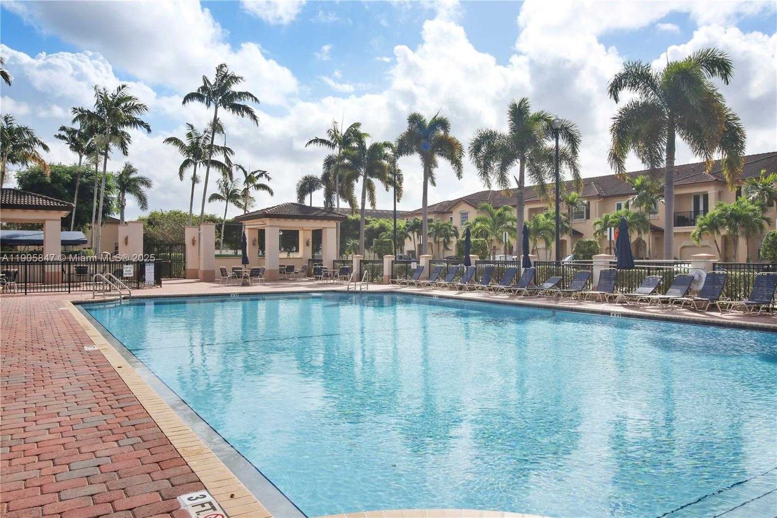 Small Image of 12844 SOUTH WEST 133 TERRACE, Miami Number 33