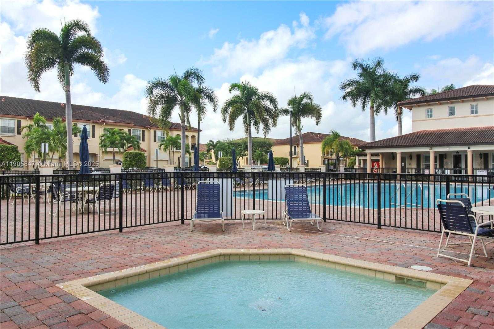 Small Image of 12844 SOUTH WEST 133 TERRACE, Miami Number 34