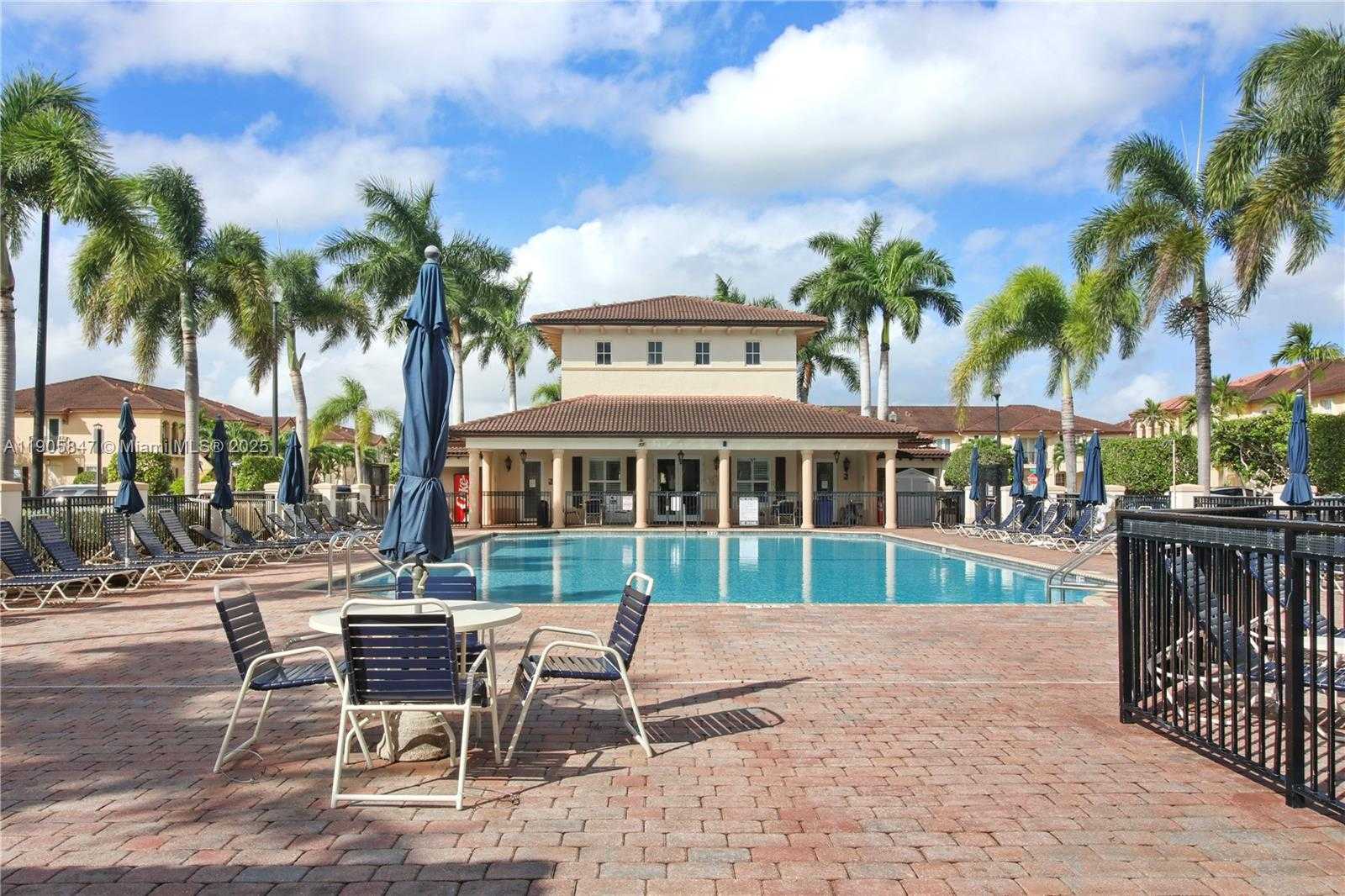 Small Image of 12844 SOUTH WEST 133 TERRACE, Miami Number 35