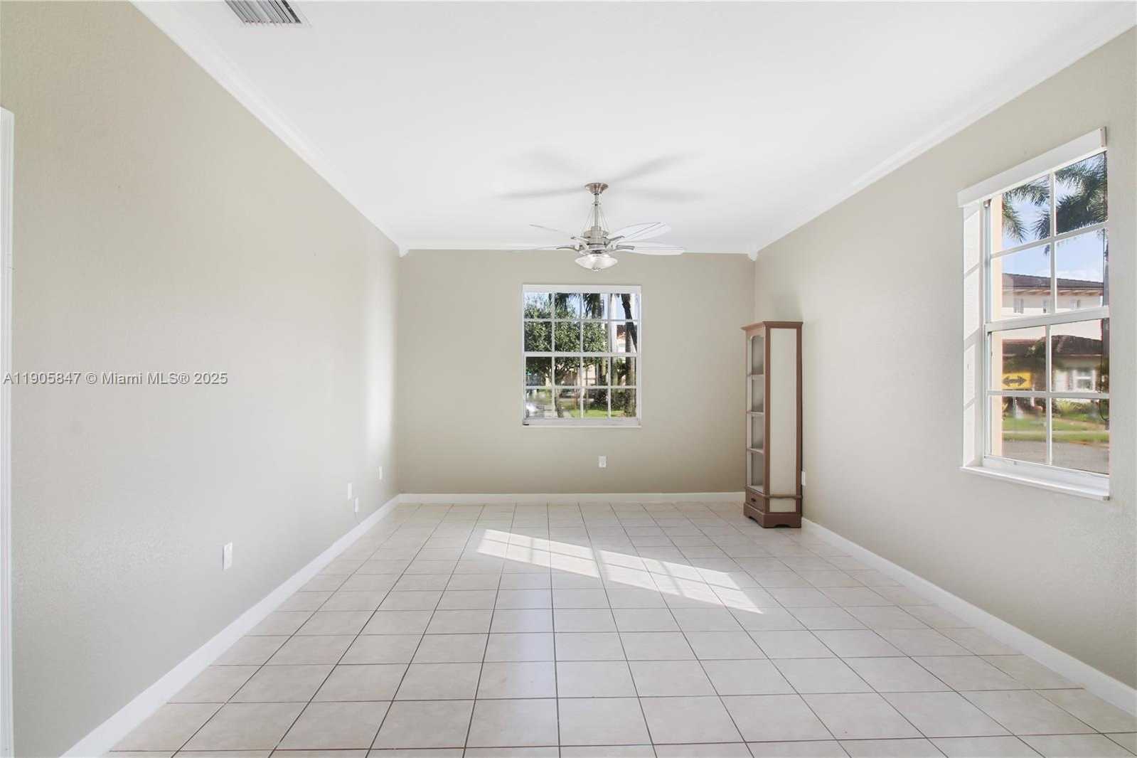 Small Image of 12844 SOUTH WEST 133 TERRACE, Miami Number 6