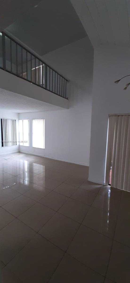 Small Image of 9912 SOUTH WEST 147TH PL, Miami Number 16