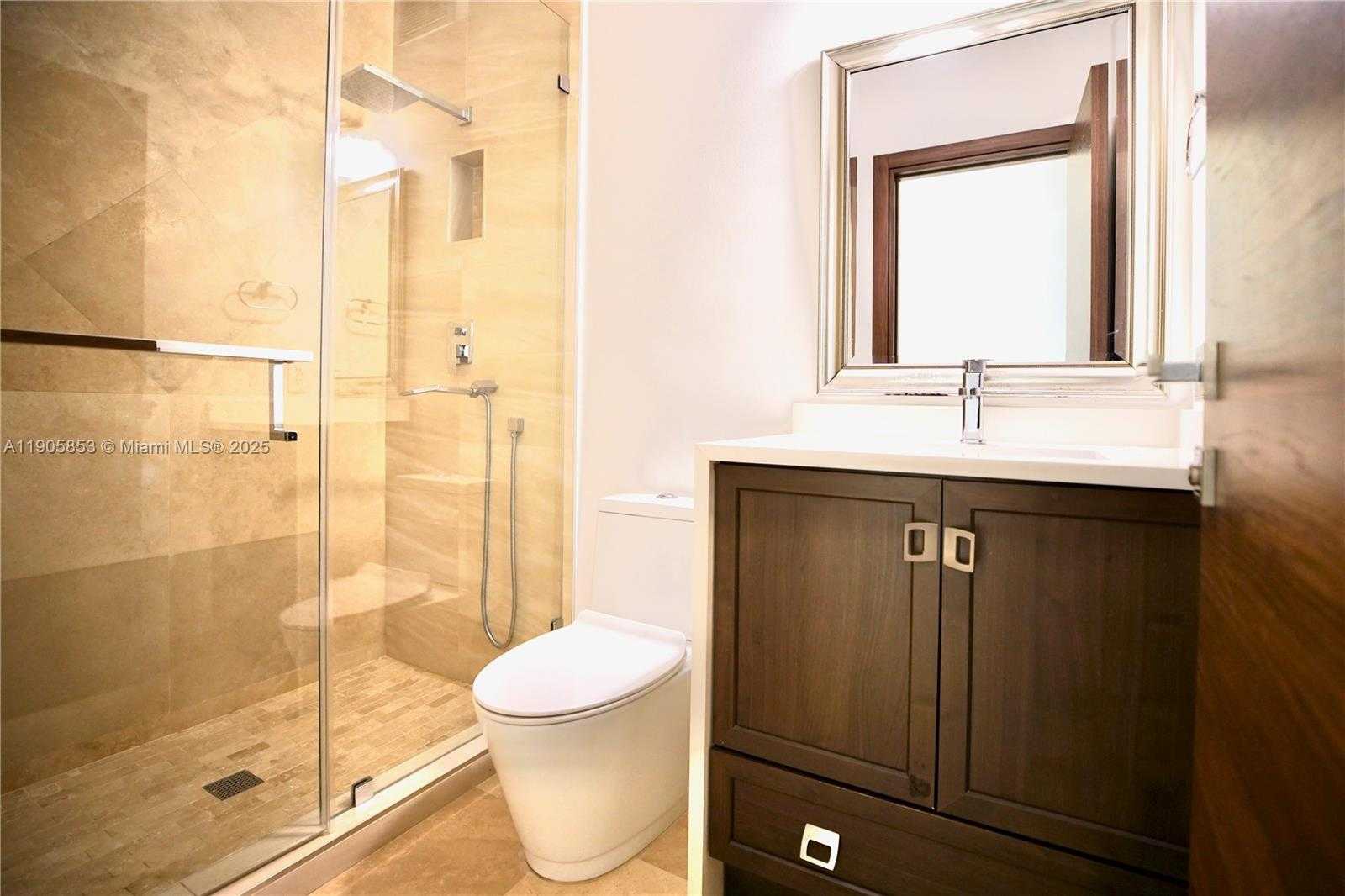 Small Image of 615 SANTANDER AVE #B, Coral Gables Number 17