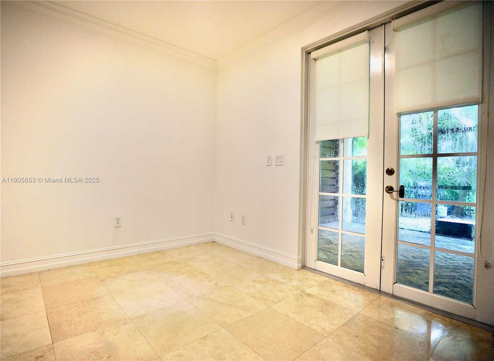 Small Image of 615 SANTANDER AVE #B, Coral Gables Number 20