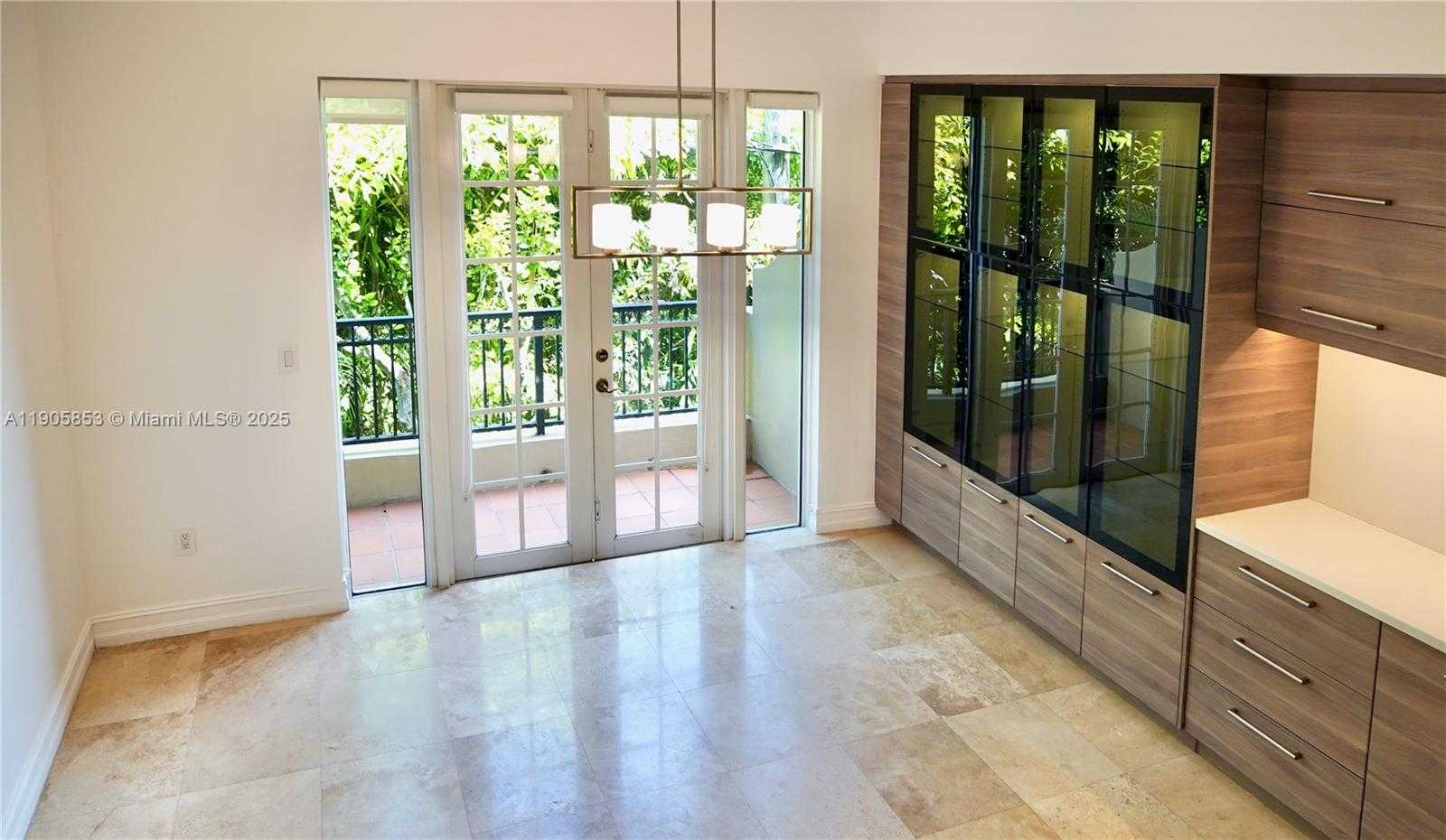 Small Image of 615 SANTANDER AVE #B, Coral Gables Number 3