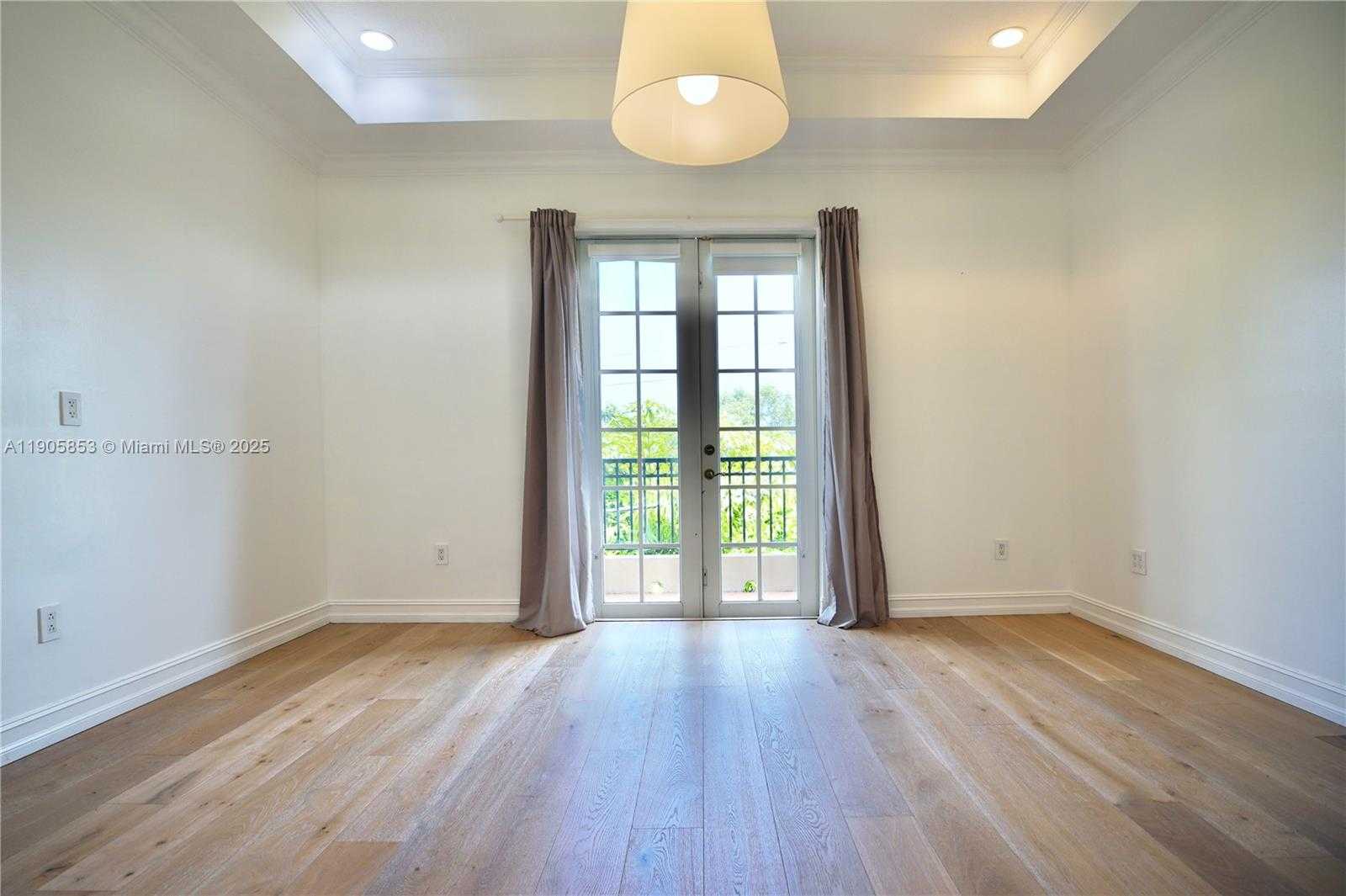 Small Image of 615 SANTANDER AVE #B, Coral Gables Number 9