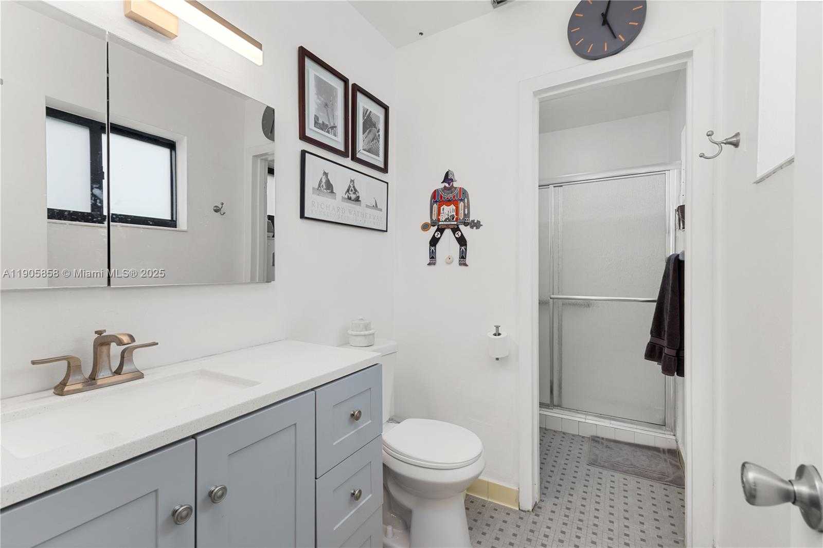 Small Image of 8531 SOUTH WEST 27TH TER, Miami Number 10