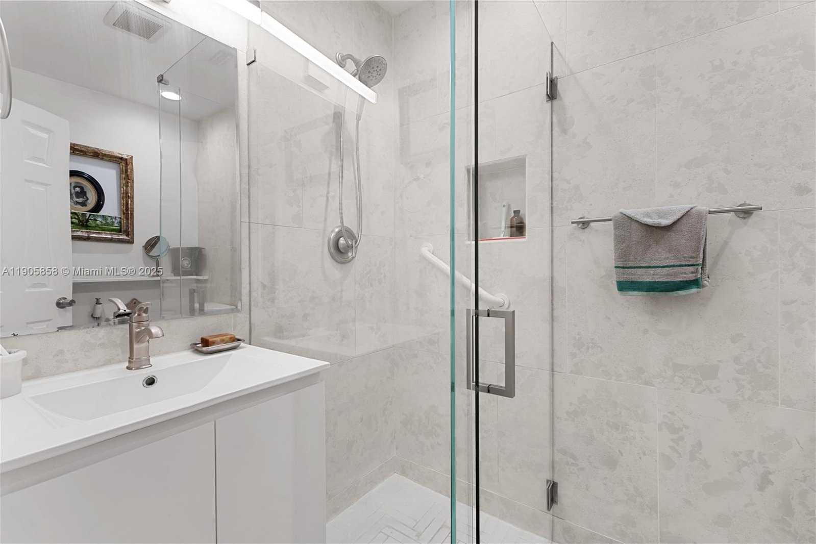 Small Image of 8531 SOUTH WEST 27TH TER, Miami Number 12