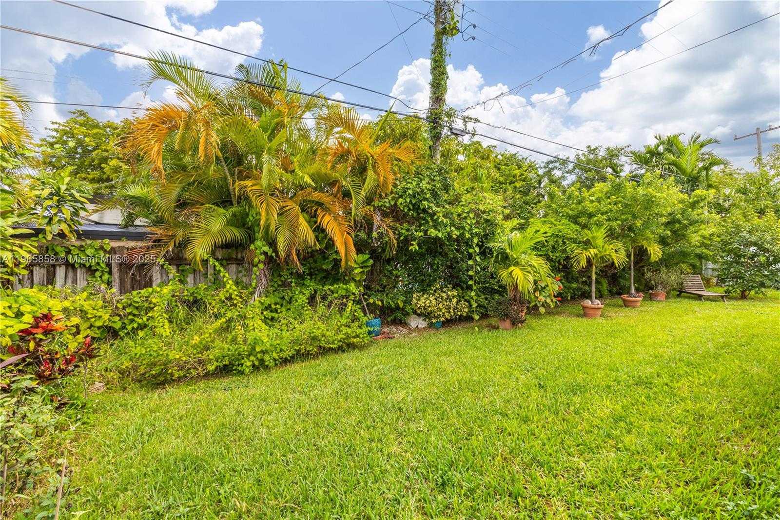 Small Image of 8531 SOUTH WEST 27TH TER, Miami Number 19