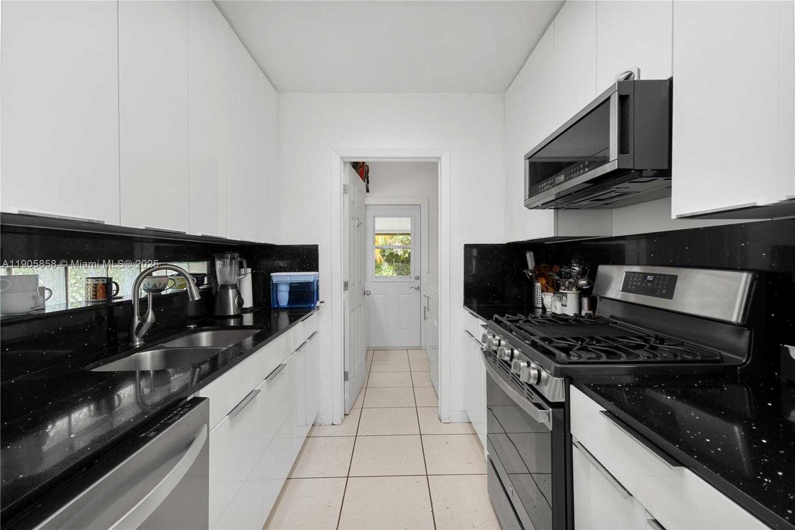 Small Image of 8531 SOUTH WEST 27TH TER, Miami Number 8