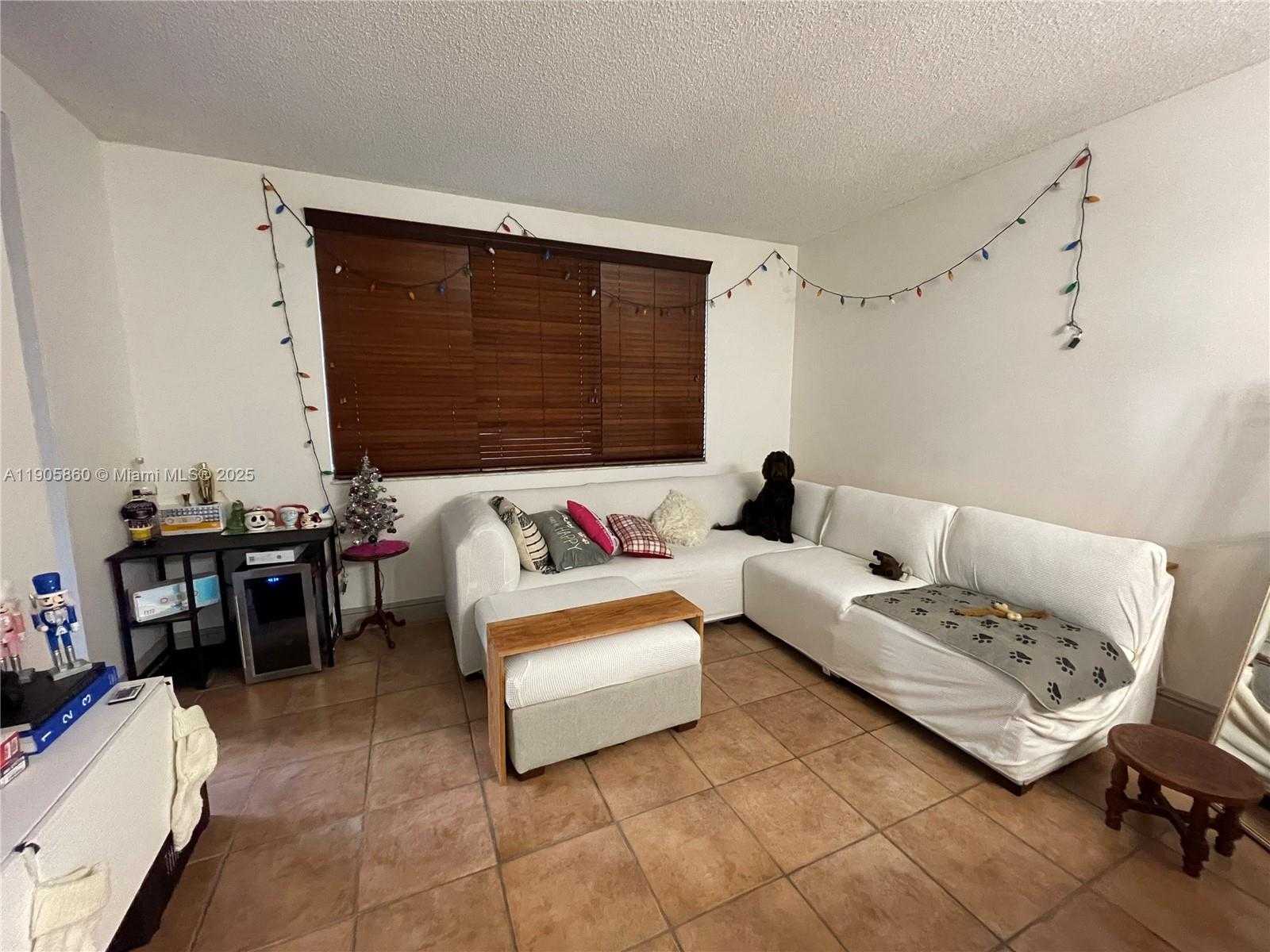 Small Image of 540 BRICKELL KEY DR #212, Miami Number 10