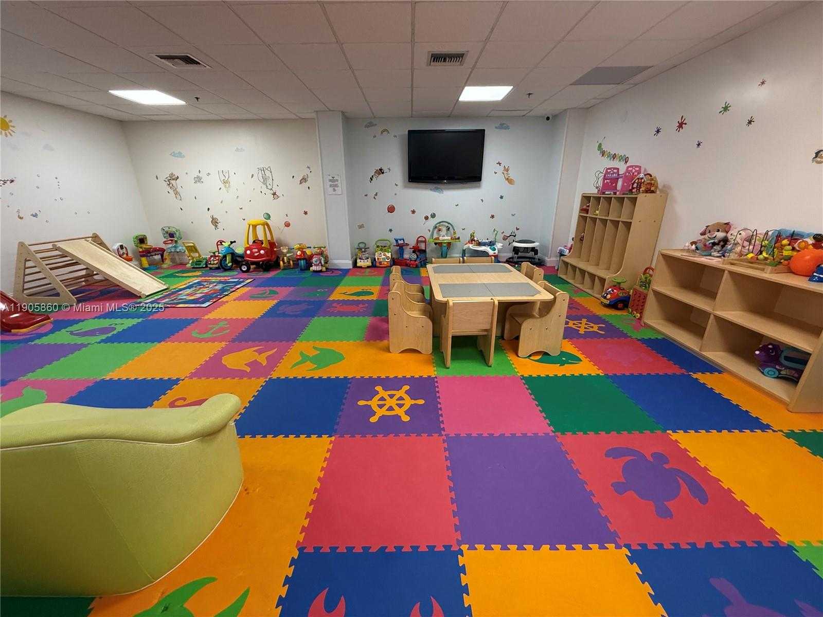 Small Image of 540 BRICKELL KEY DR #212, Miami Number 13