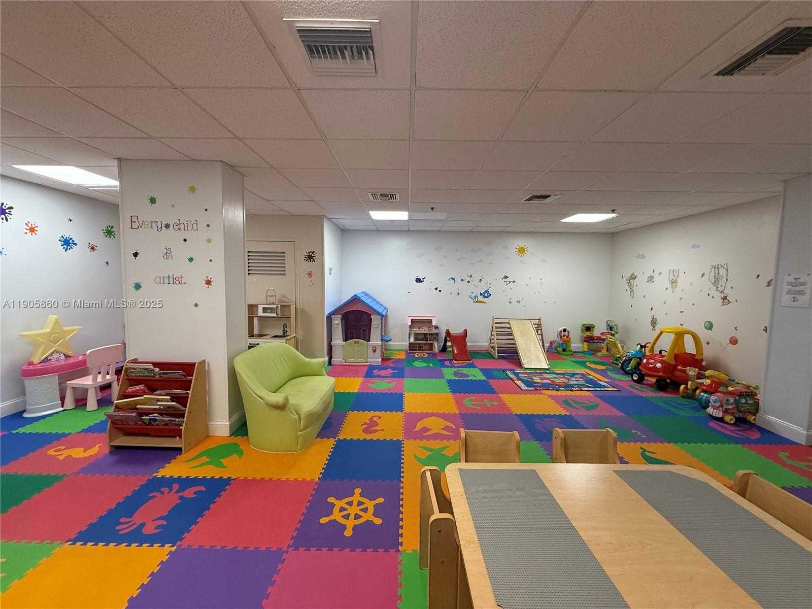 Small Image of 540 BRICKELL KEY DR #212, Miami Number 14