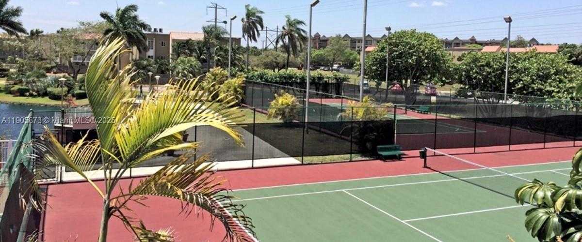 Small Image of 5231 GENEVA WAY #306, Doral Number 19