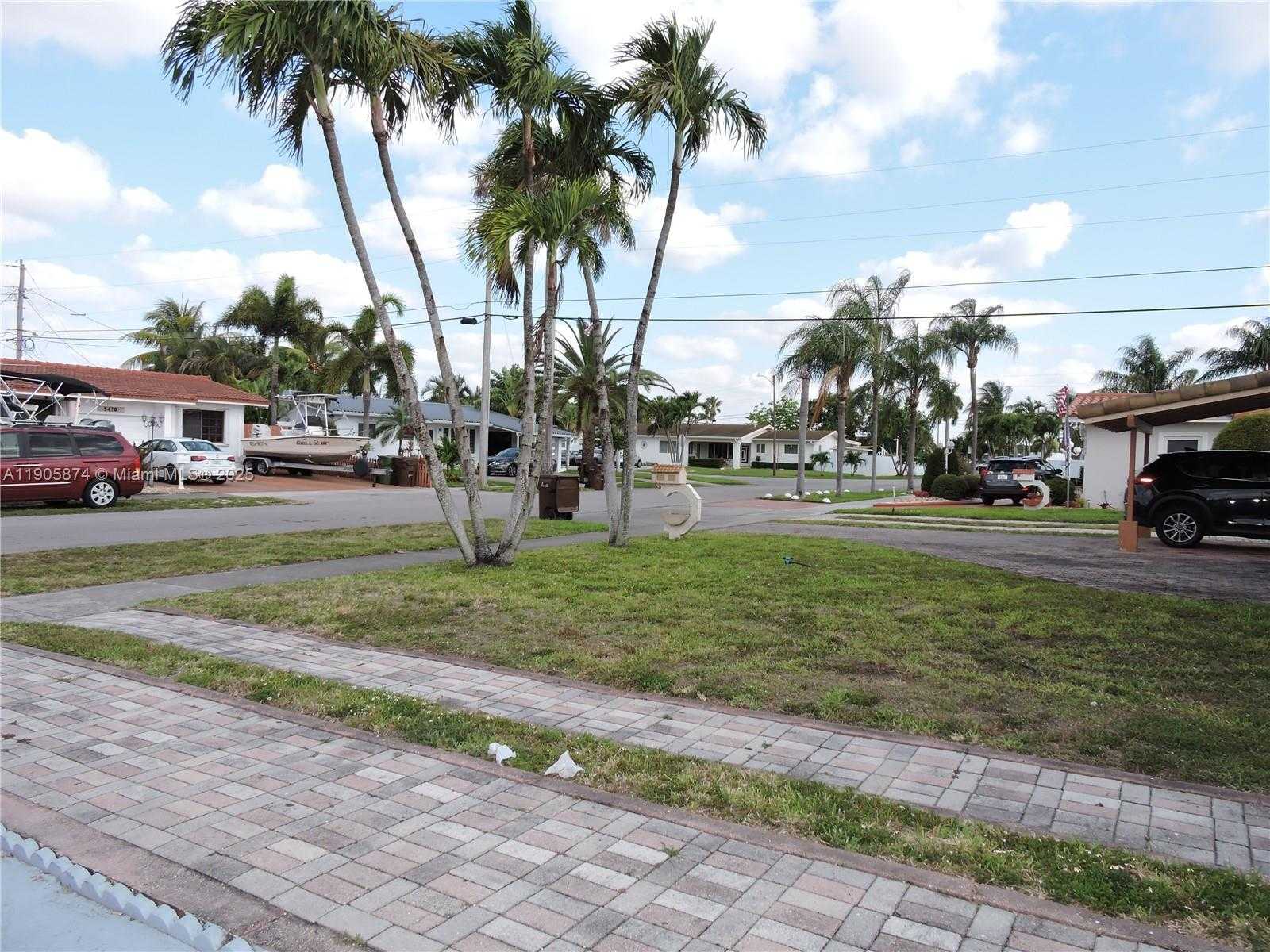 Small Image of 5451 WEST 10TH AVE #5, Hialeah Number 25