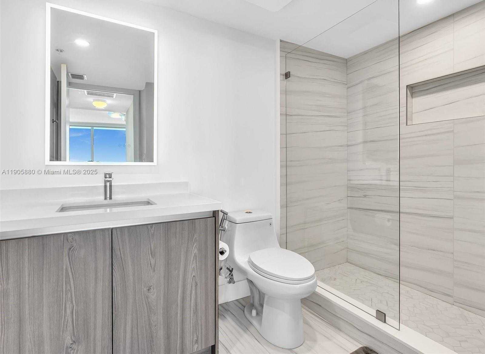 Small Image of 665 NORTH EAST 25TH ST #2104, Miami Number 30