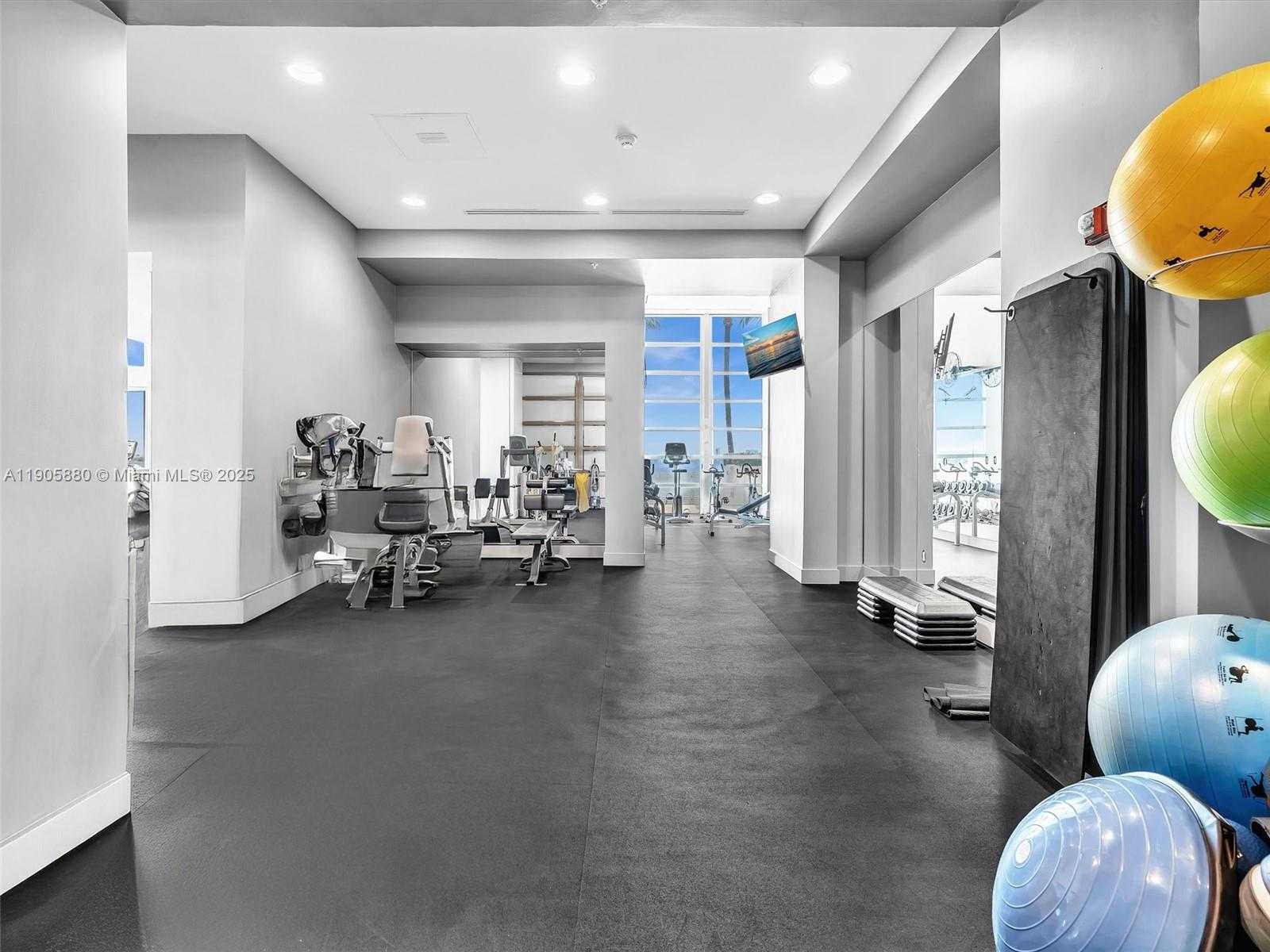 Small Image of 665 NORTH EAST 25TH ST #2104, Miami Number 54