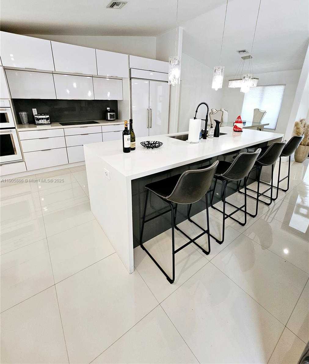 Small Image of 16138 SOUTH WEST 154TH CT, Miami Number 11