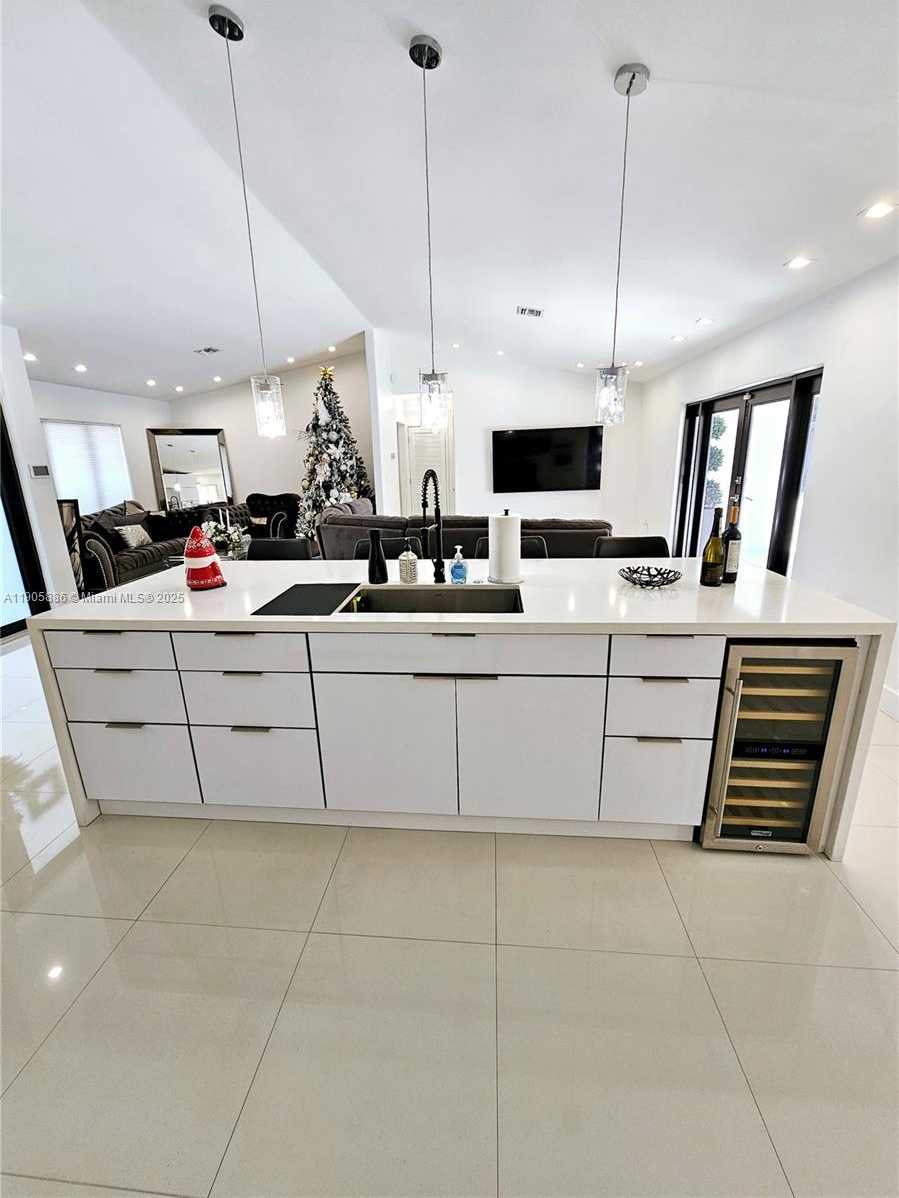 Small Image of 16138 SOUTH WEST 154TH CT, Miami Number 13