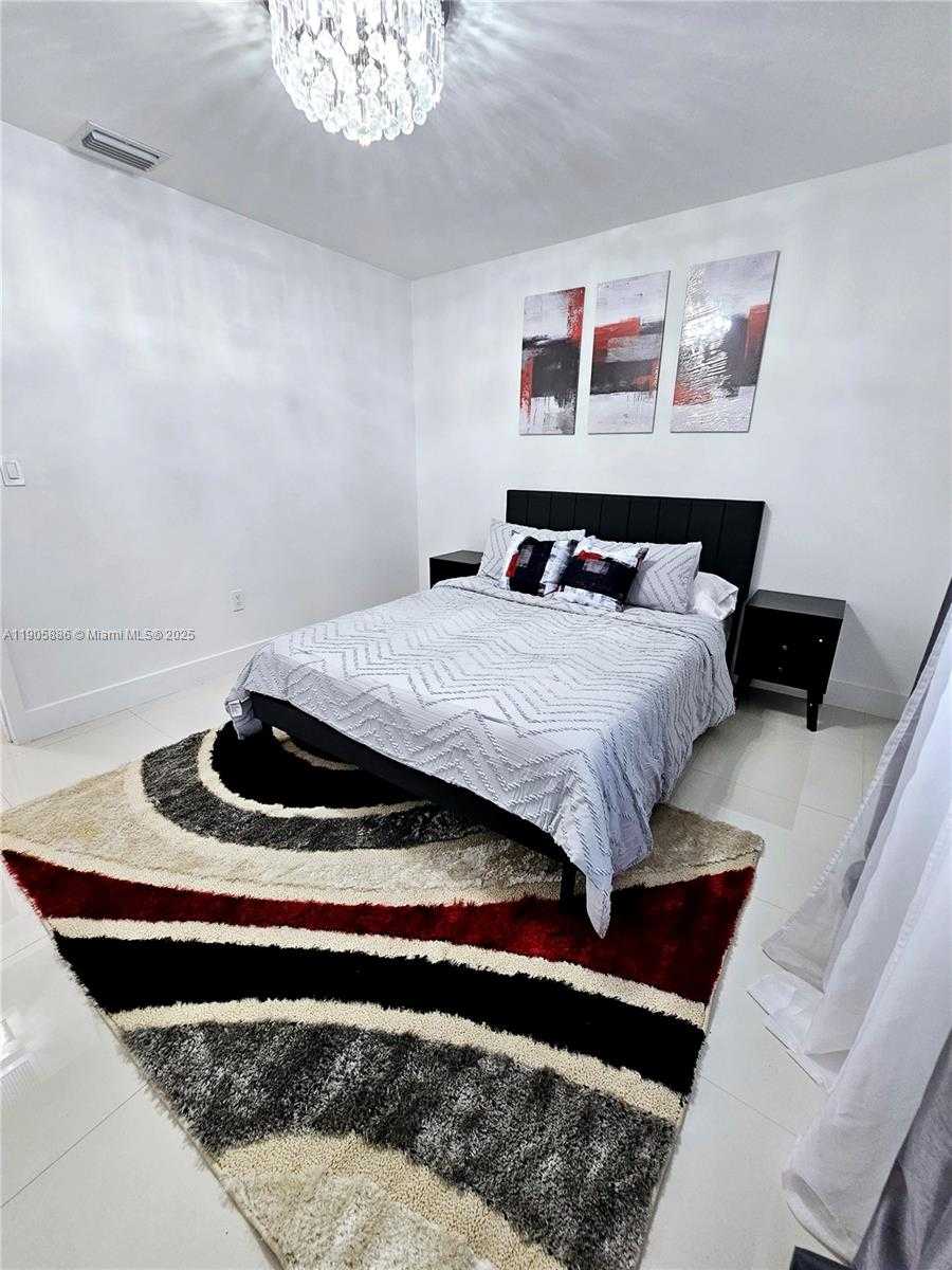 Small Image of 16138 SOUTH WEST 154TH CT, Miami Number 28