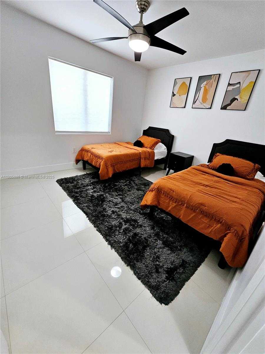 Small Image of 16138 SOUTH WEST 154TH CT, Miami Number 30