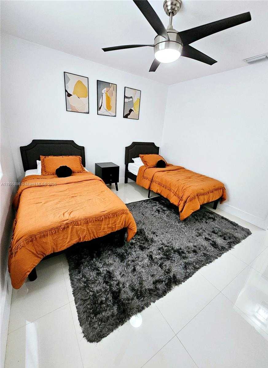 Small Image of 16138 SOUTH WEST 154TH CT, Miami Number 31