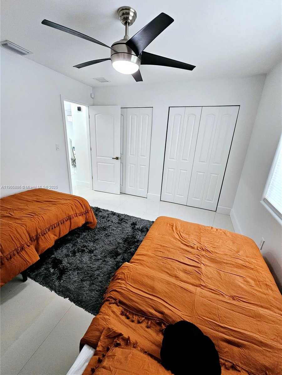 Small Image of 16138 SOUTH WEST 154TH CT, Miami Number 32