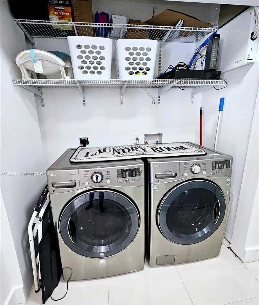 Small Image of 16138 SOUTH WEST 154TH CT, Miami Number 35