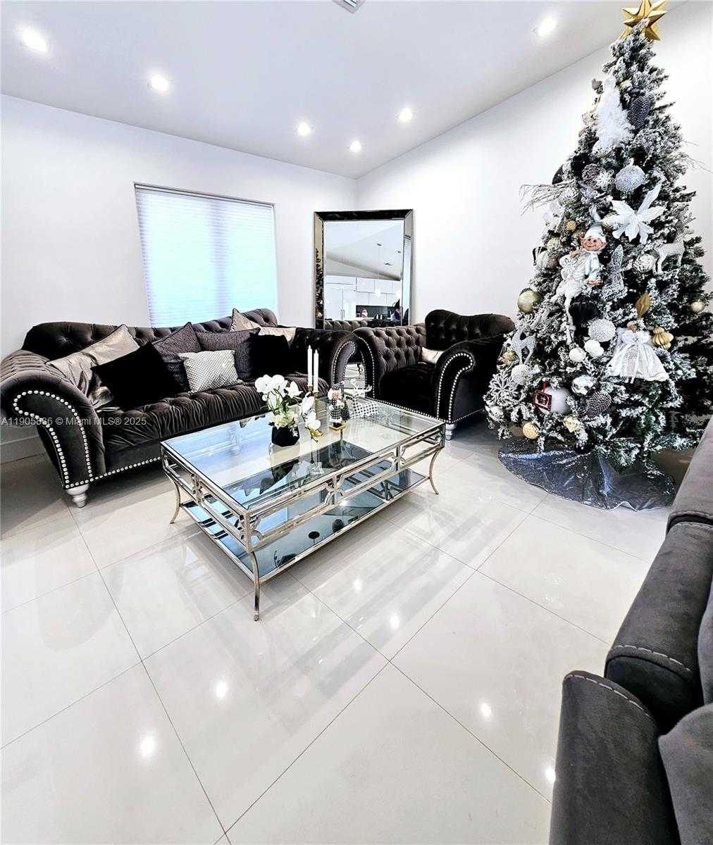 Small Image of 16138 SOUTH WEST 154TH CT, Miami Number 6