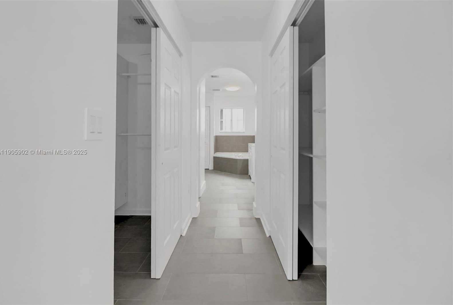 Small Image of 13505 SOUTH WEST 122ND AVE, Miami Number 18