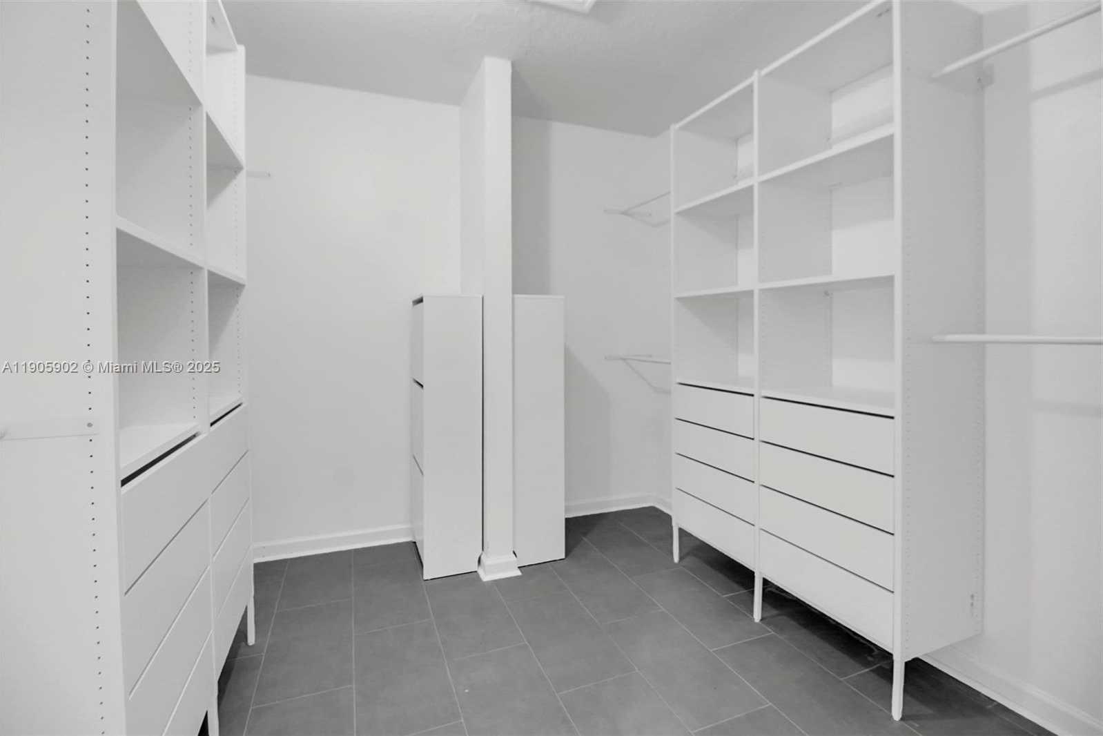 Small Image of 13505 SOUTH WEST 122ND AVE, Miami Number 19