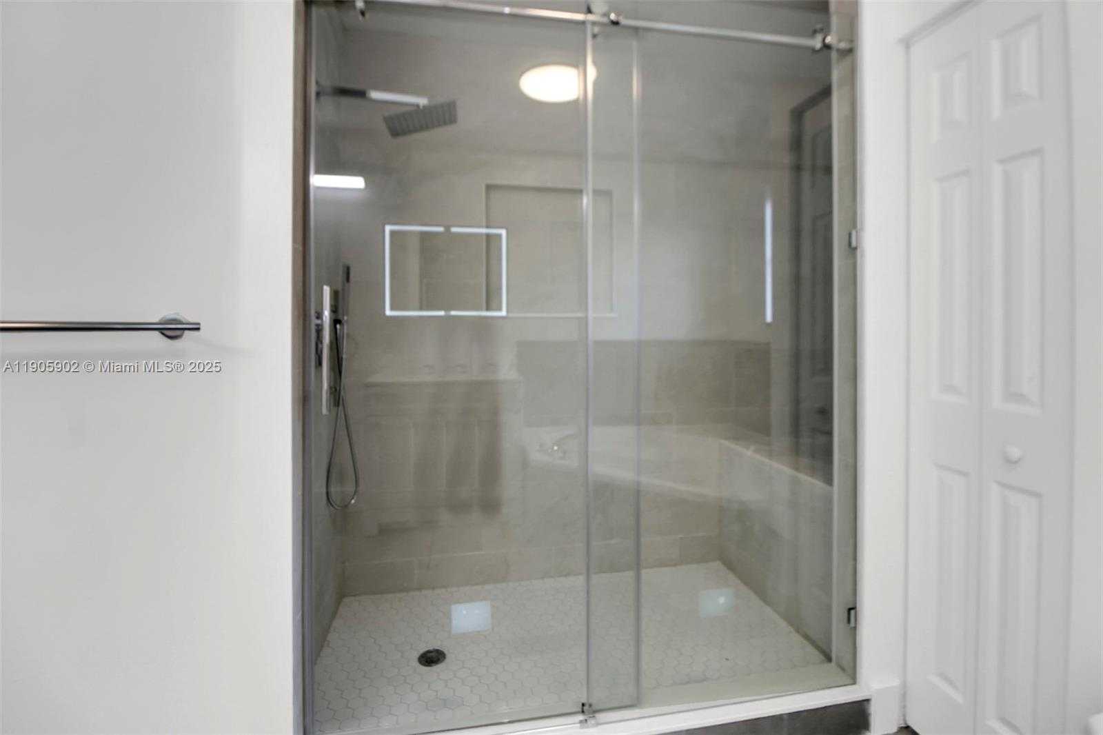 Small Image of 13505 SOUTH WEST 122ND AVE, Miami Number 23