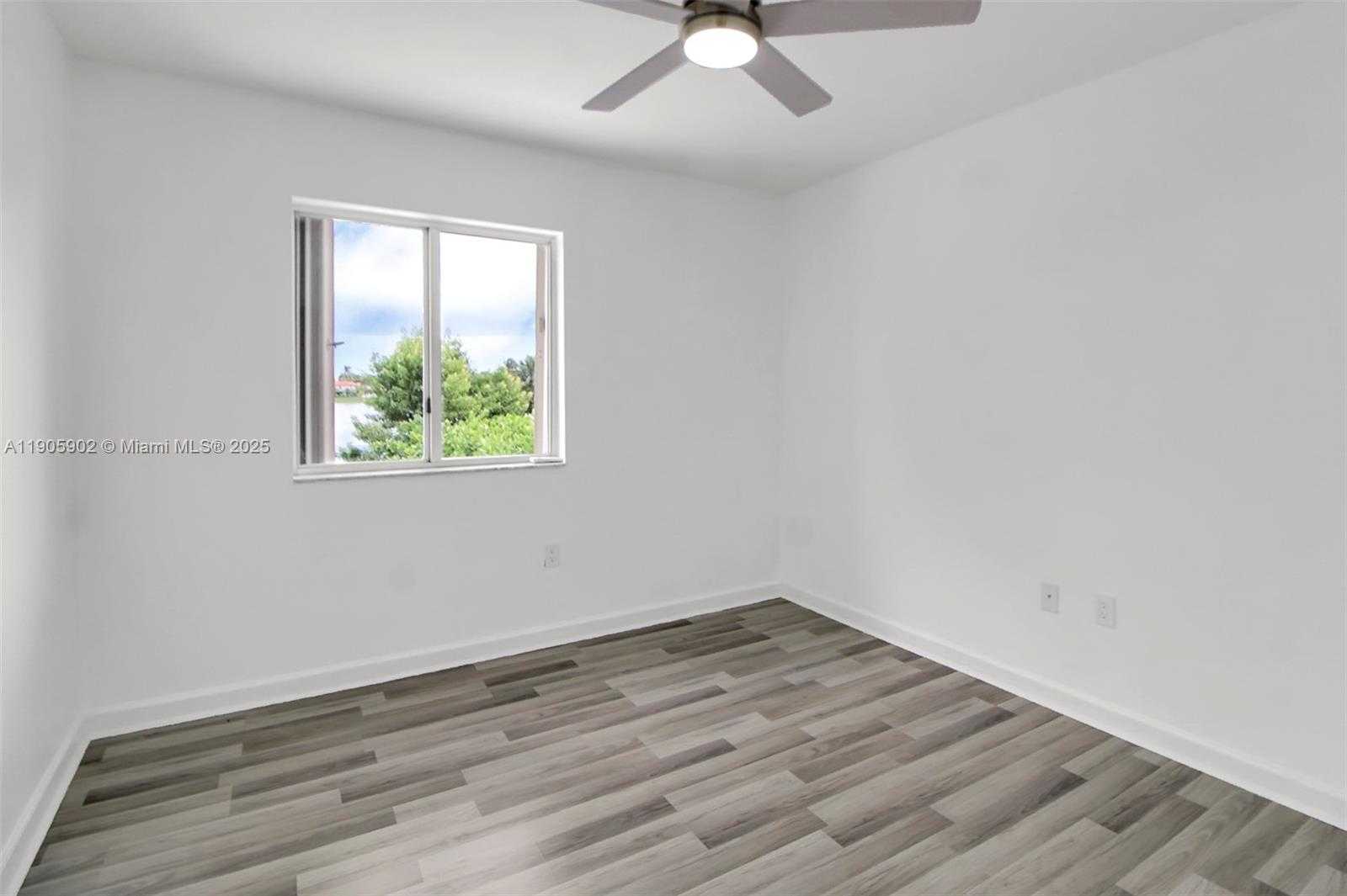 Small Image of 13505 SOUTH WEST 122ND AVE, Miami Number 25