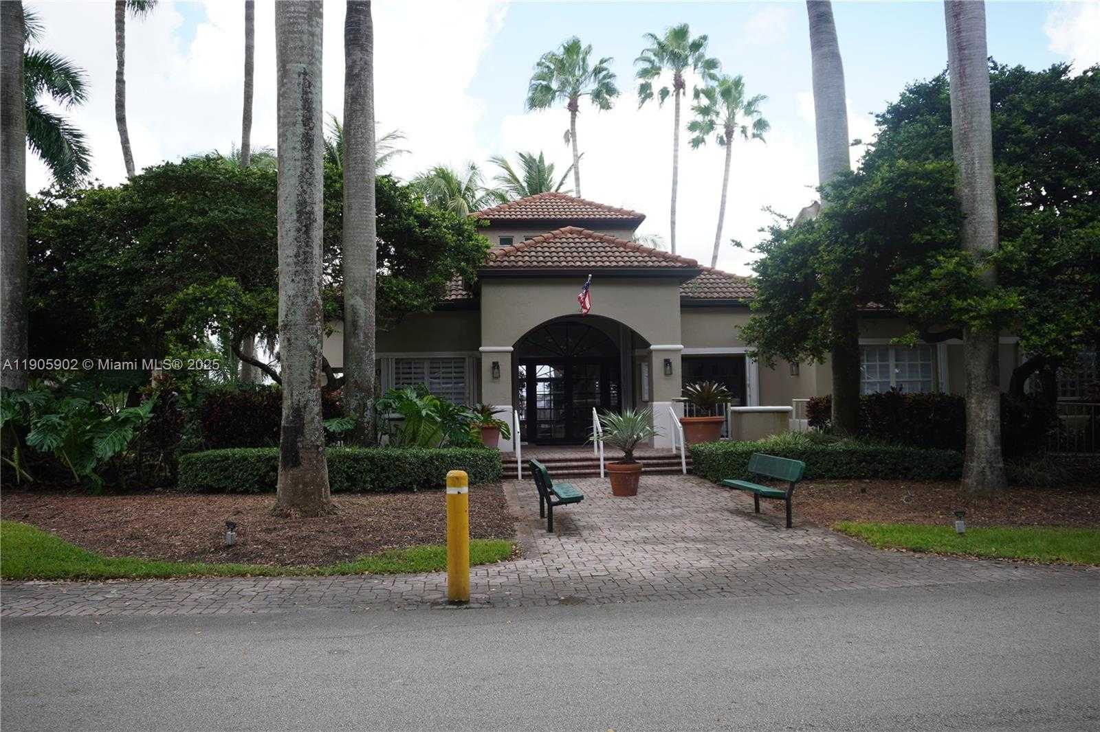 Small Image of 13505 SOUTH WEST 122ND AVE, Miami Number 43